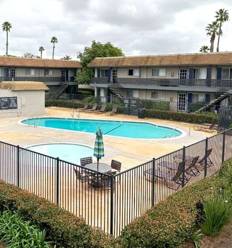 Regency Palms Apartments