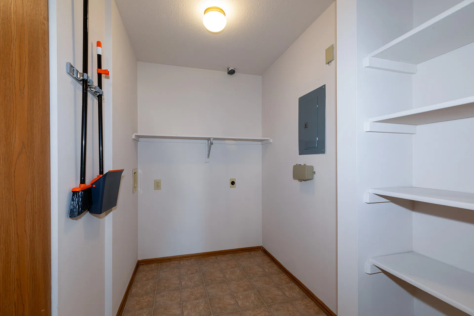 Washer/Dryer Hookups