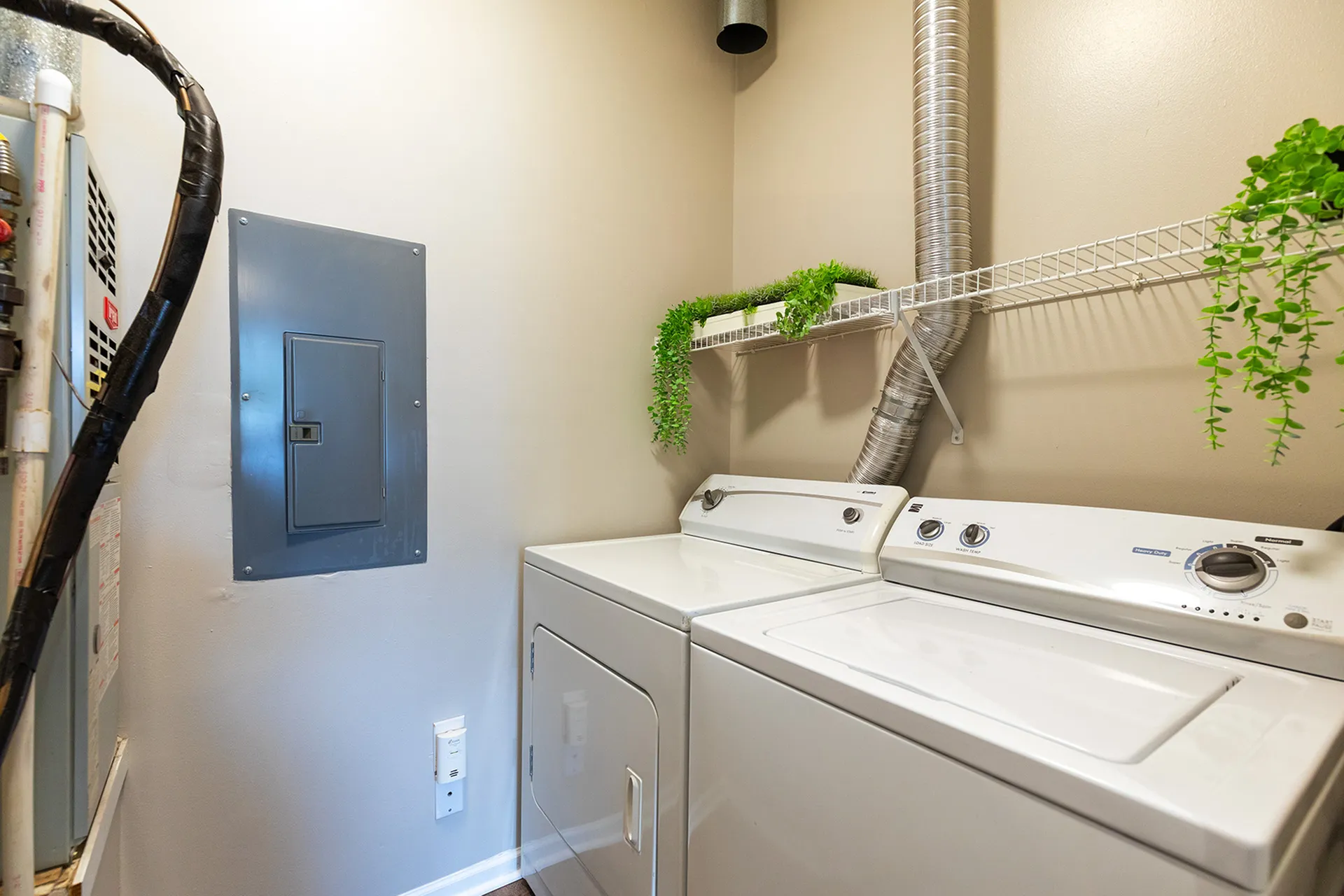 Washer and Dryer Hookups