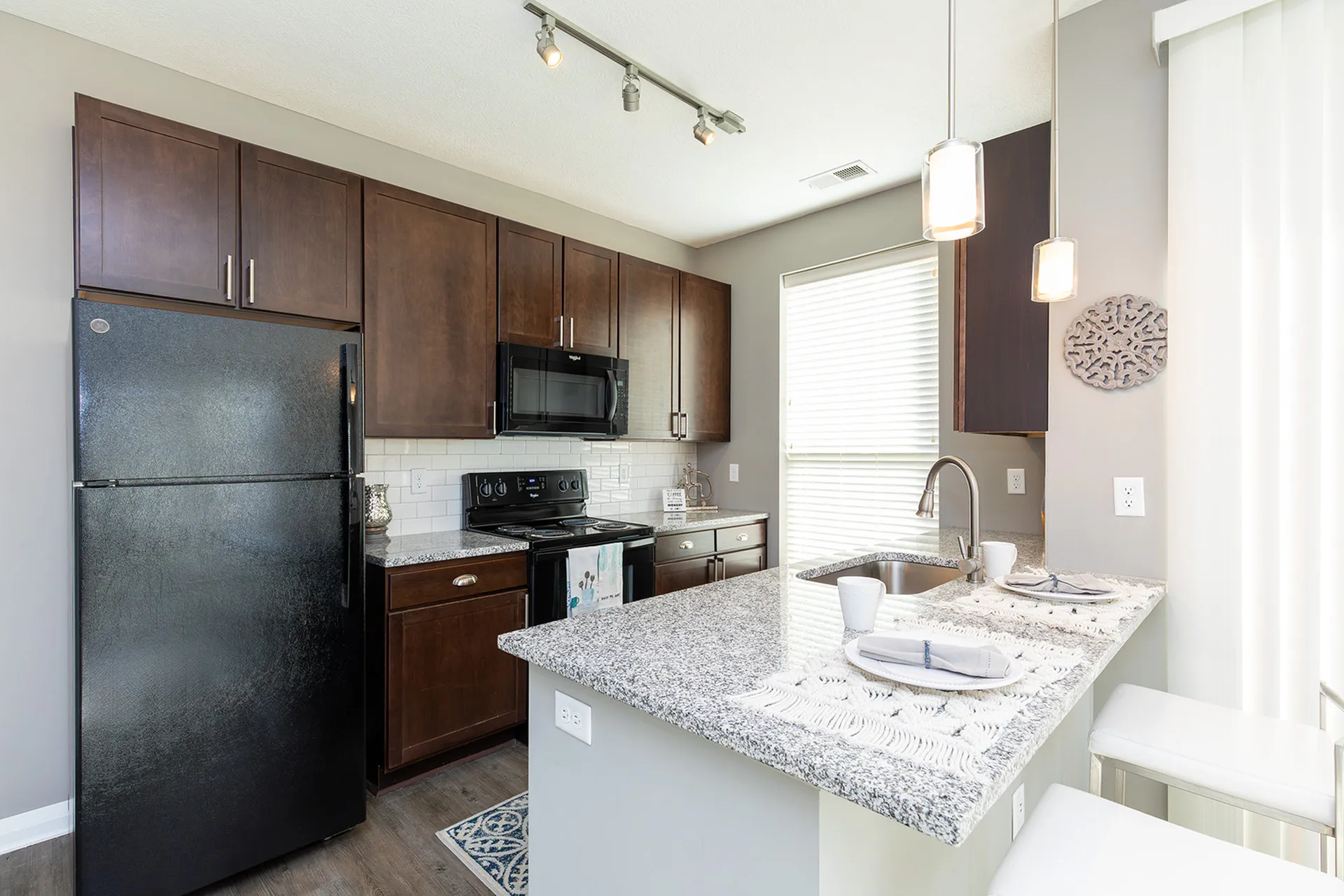 Open Kitchen with Breakfast Bar