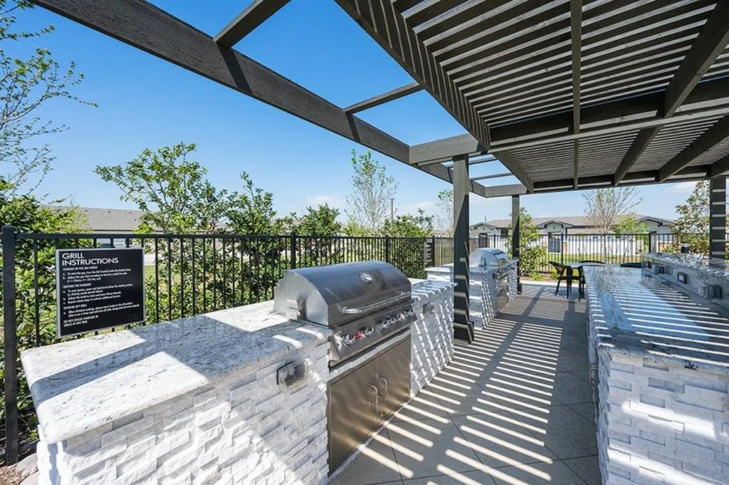 Resident BBQ | The Luxe of Prosper | Apartments In McKinney TX