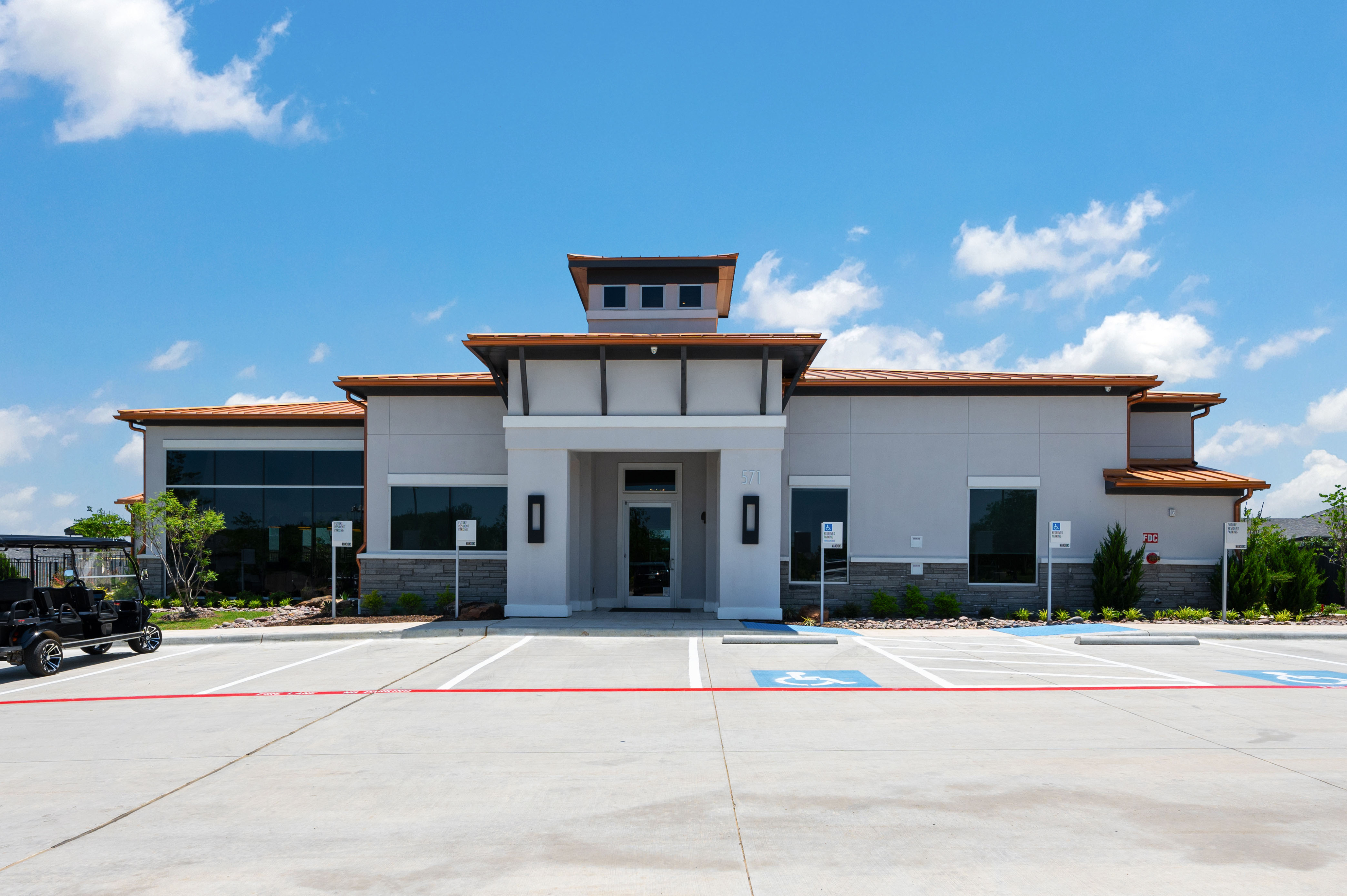 Spacious Resident Clubhouse | The Mansions at Oak Point | Apartments In Little Elm