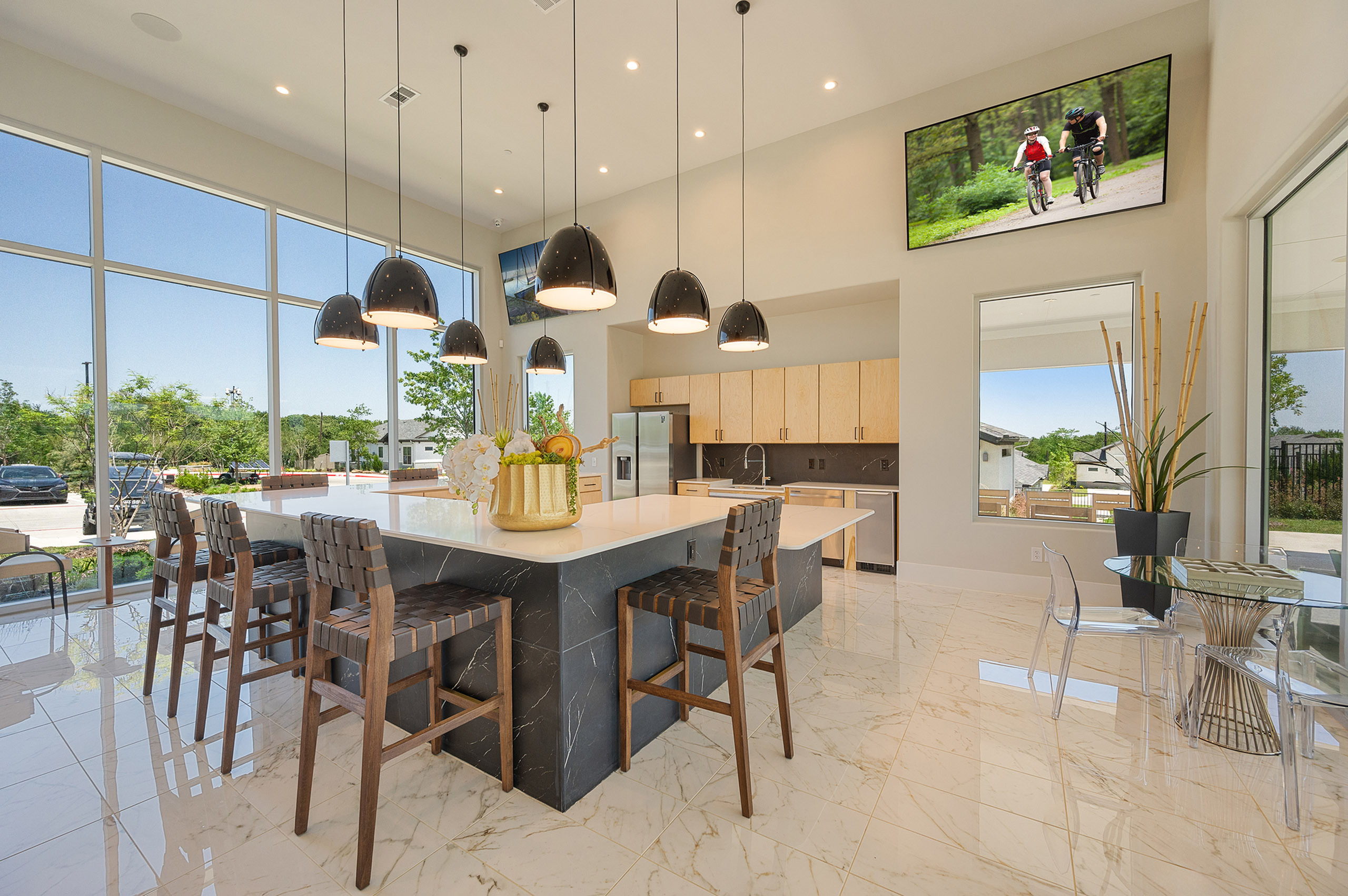 Mansions At Oak Point apartment photo