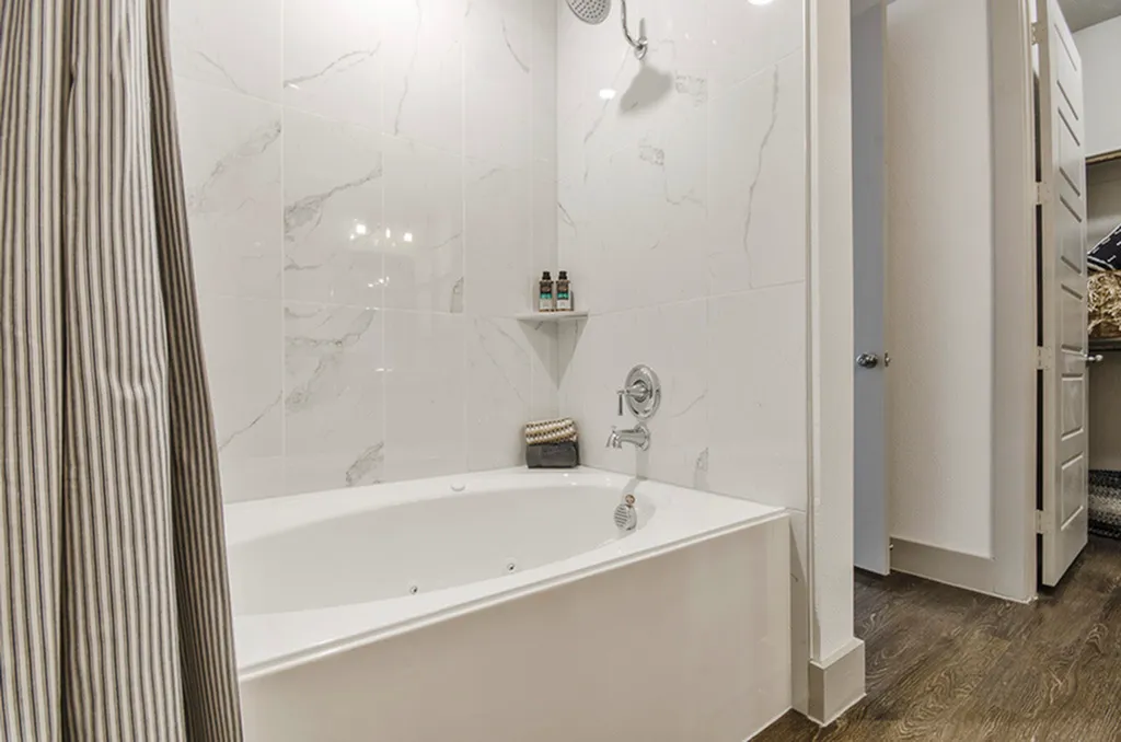 Bathtub