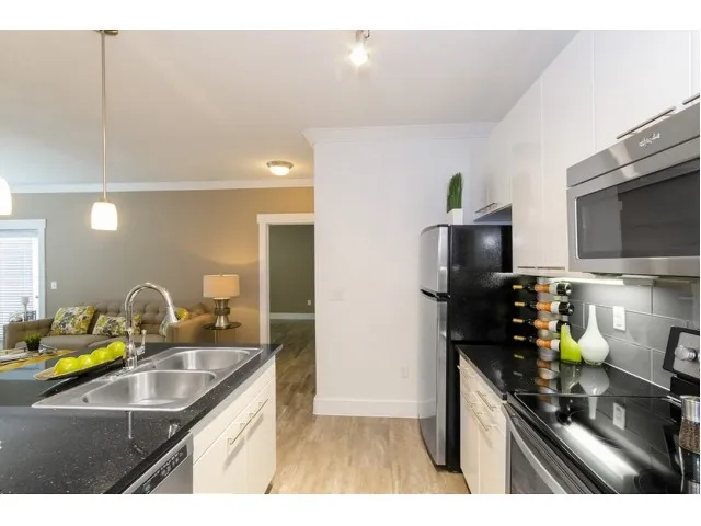 Elegant Kitchen | Apartments Seabrook TX | The Towers of Seabrook