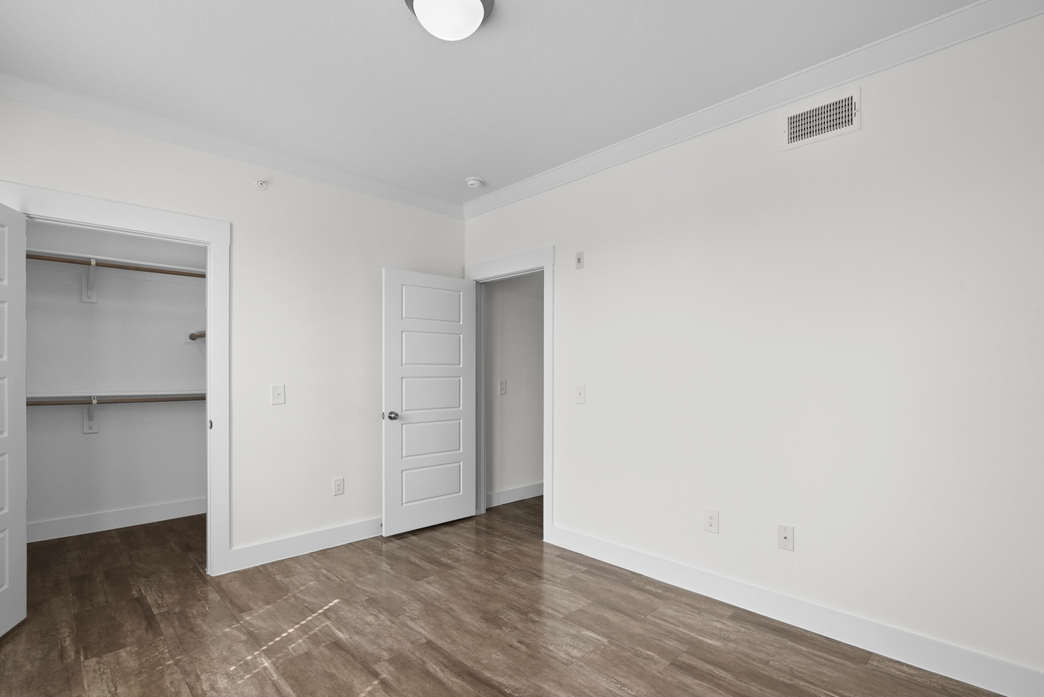 Floor Plan 6 Closet Space | Conroe Apartments | The Towers Woodland
