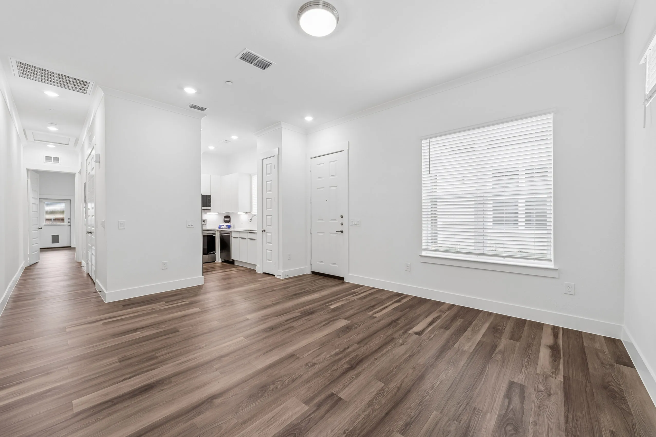 Living Room | Apartments Denton | The Mansions of Denton