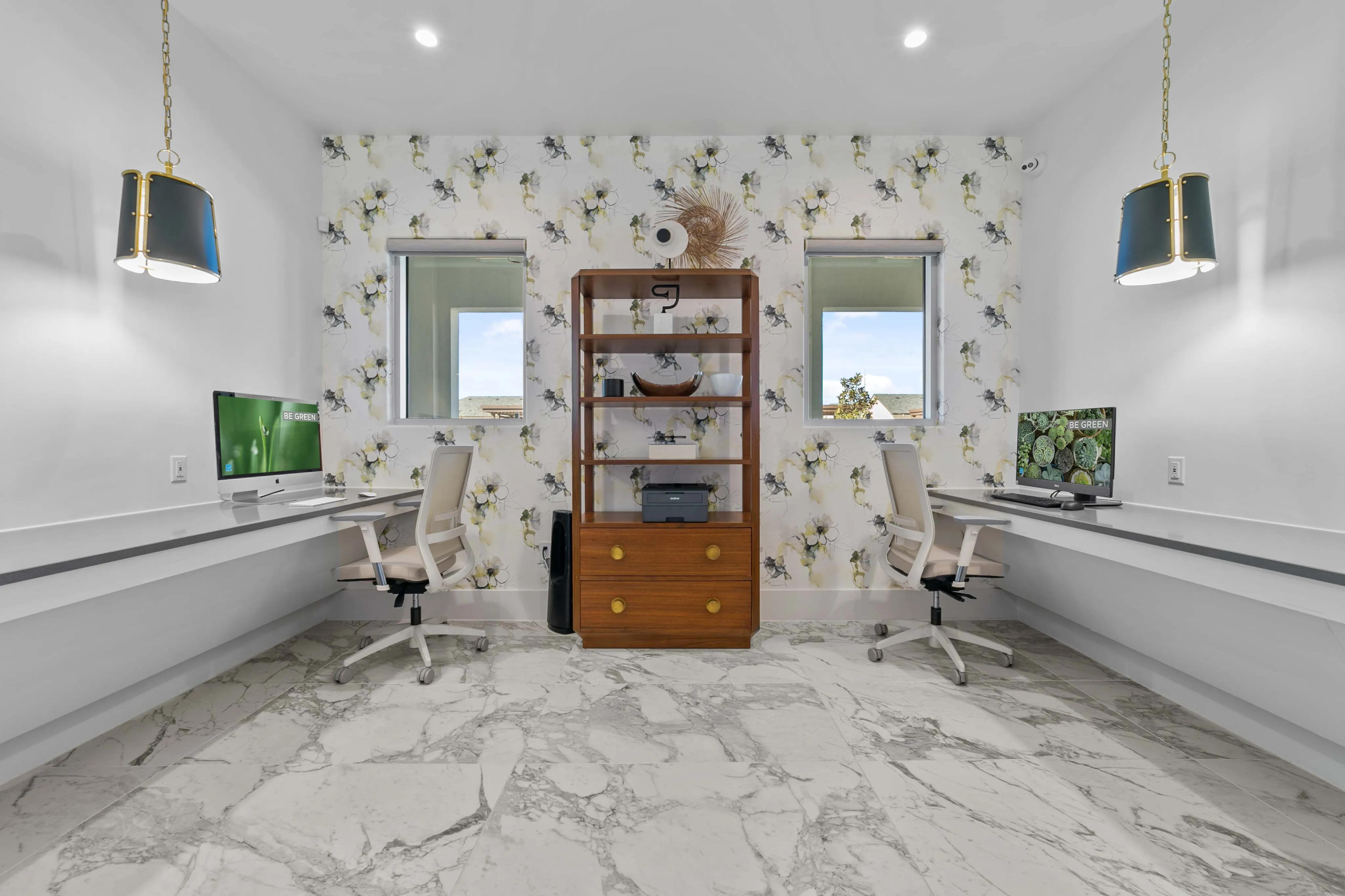 Well-Appointed Business Center with 27” iMac & PC Computer Stations
