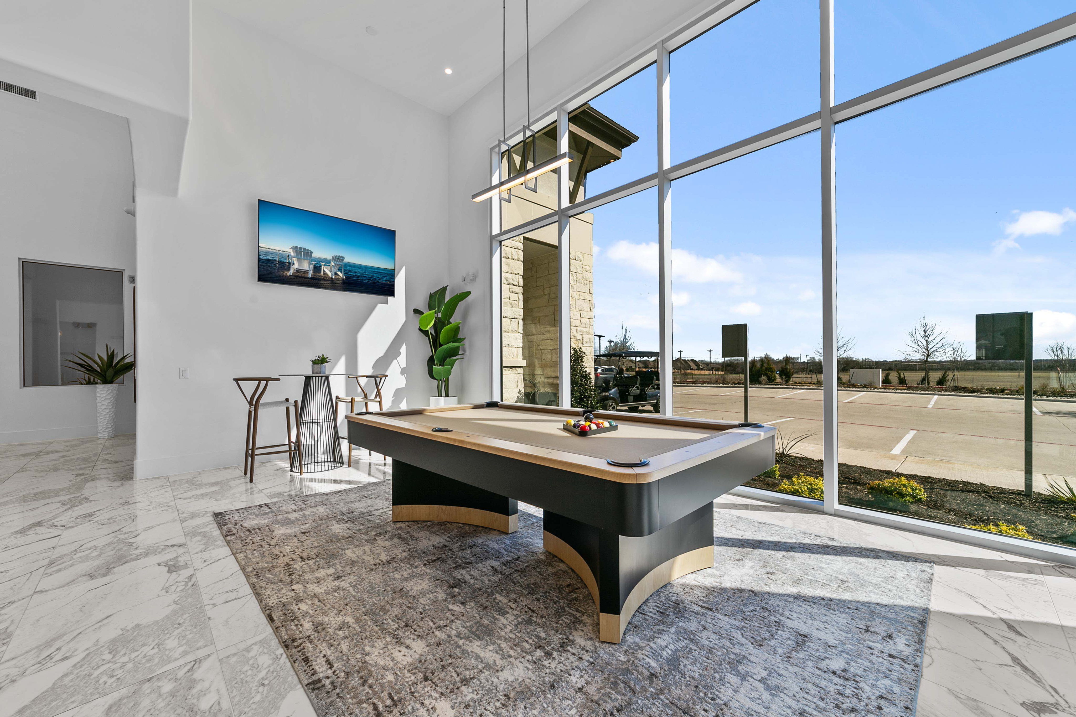 Luxurious Social Clubroom with HDTV Entertainment, Game Room & Billiards
