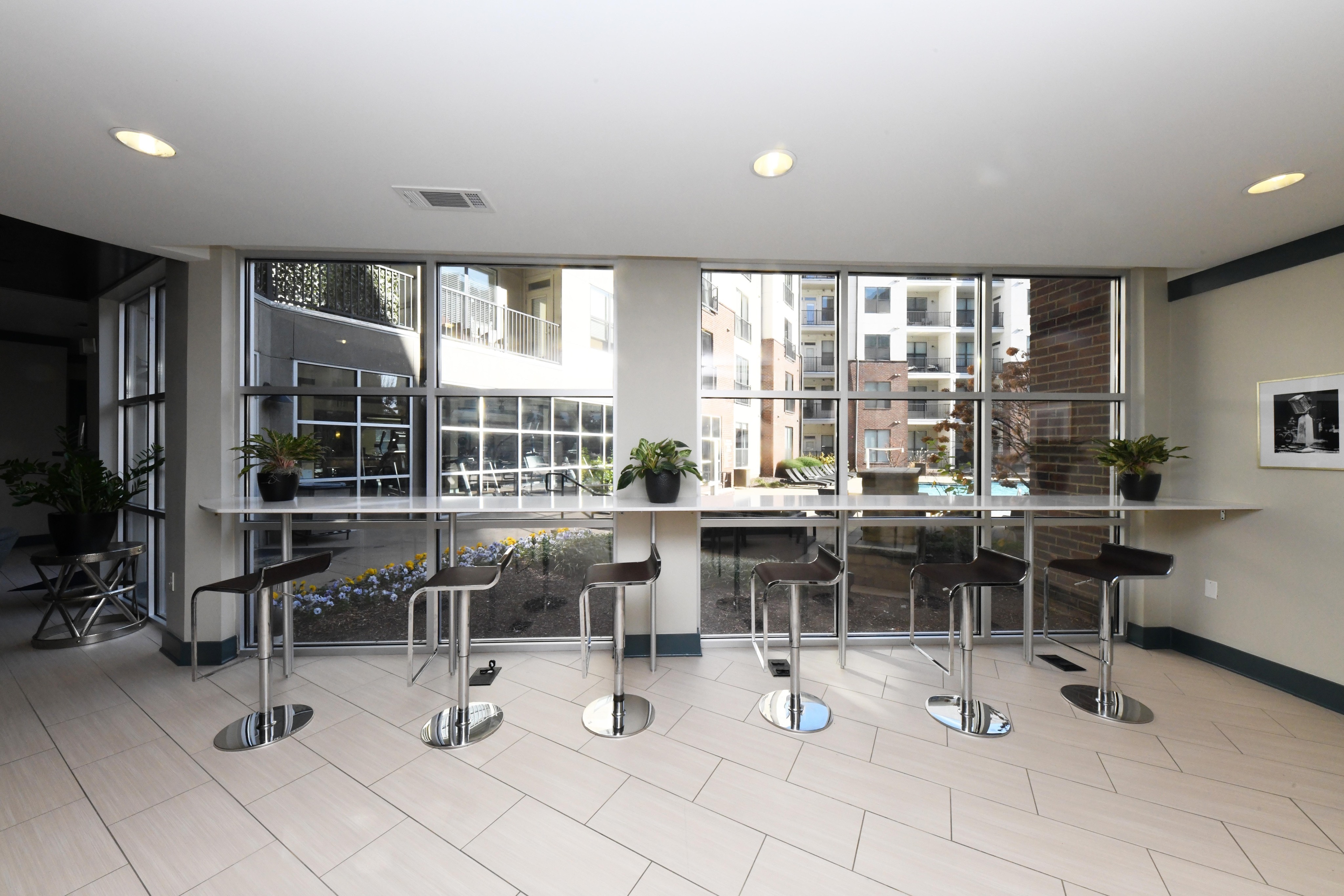 View Photos & Take A Virtual Tour Pine Street Flats