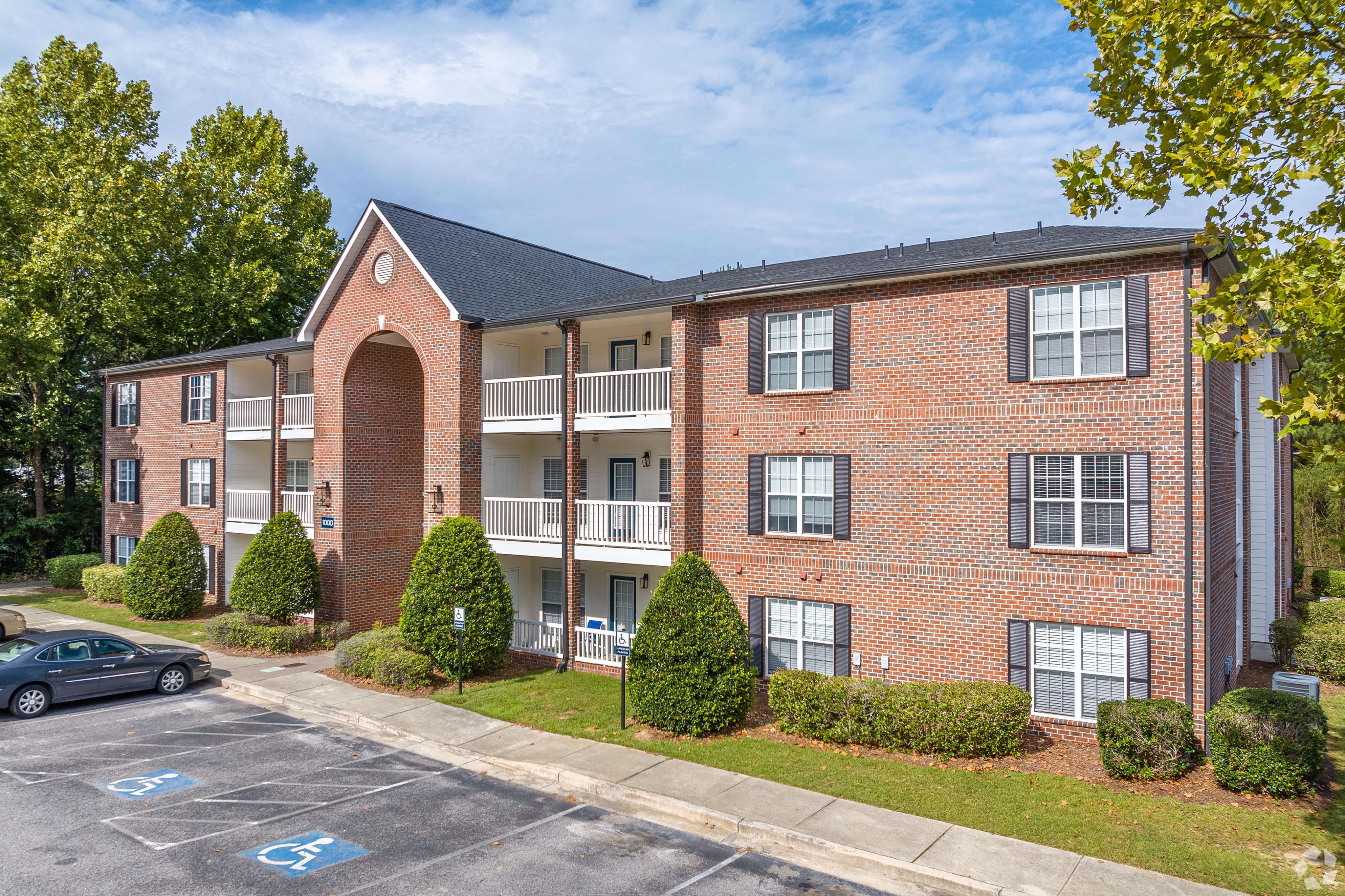 View Photos & Take A Virtual Tour | The Ashton