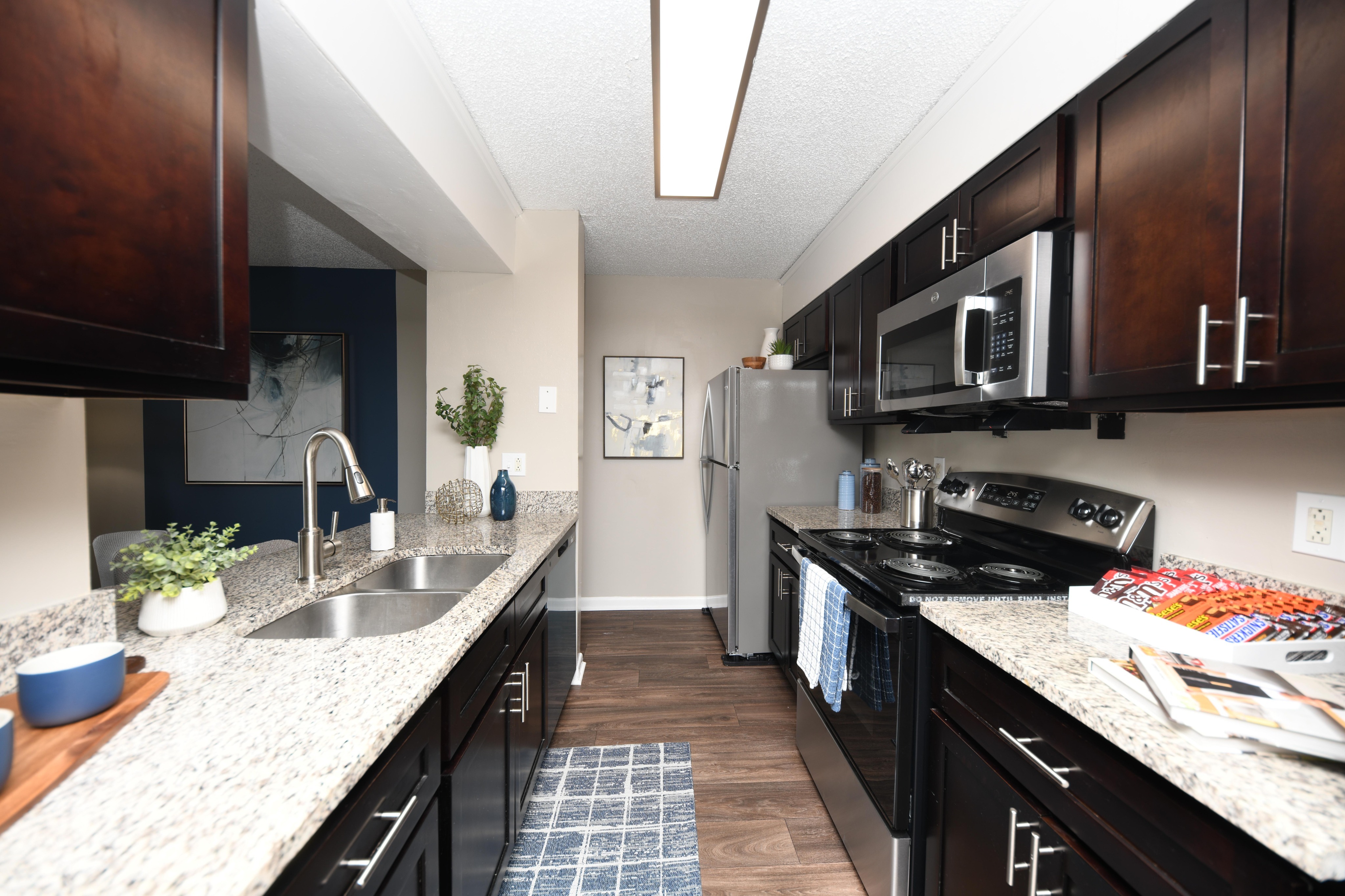 View Photos & Take A Virtual Tour | Views of Brentwood