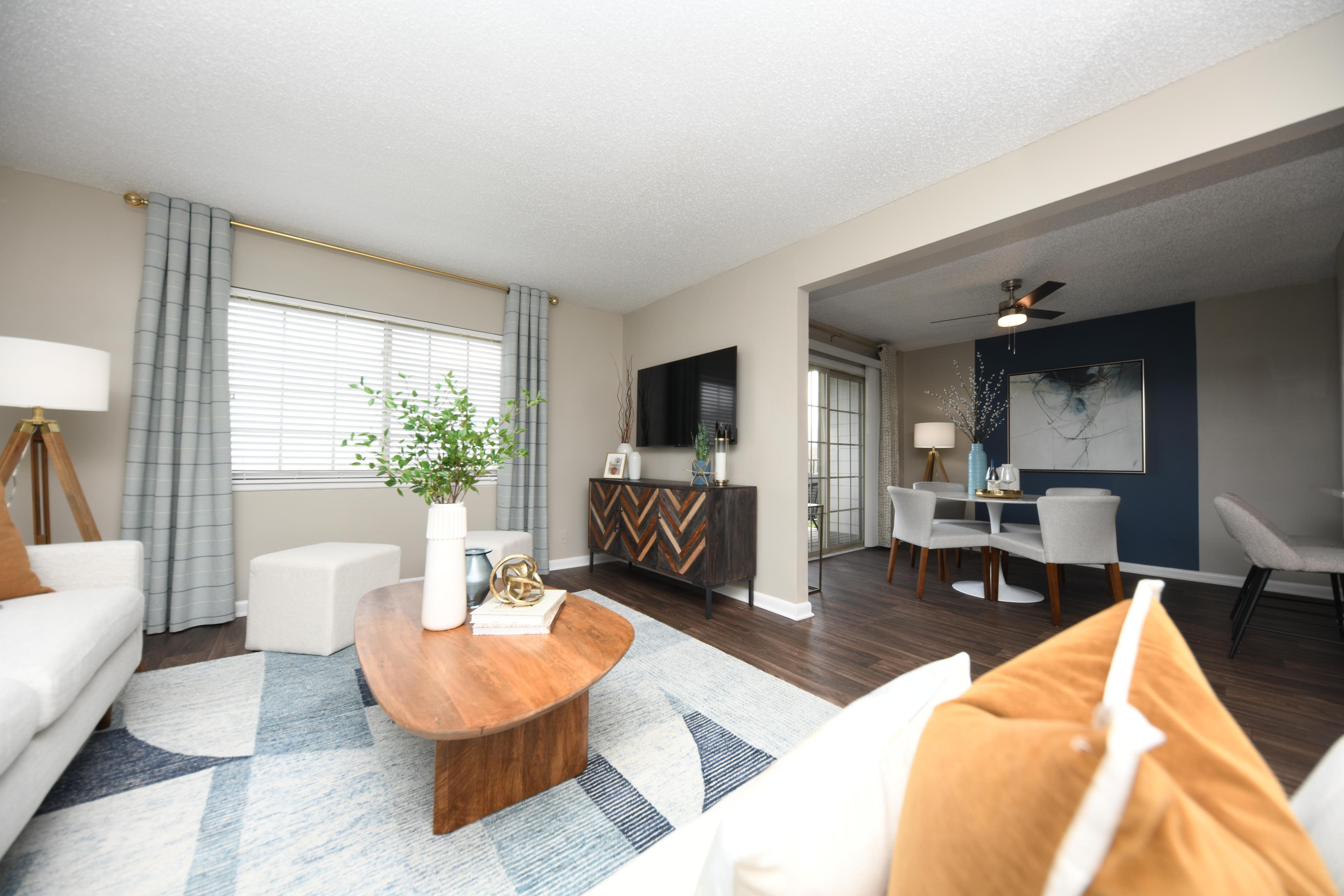 View Photos & Take A Virtual Tour | Views of Brentwood