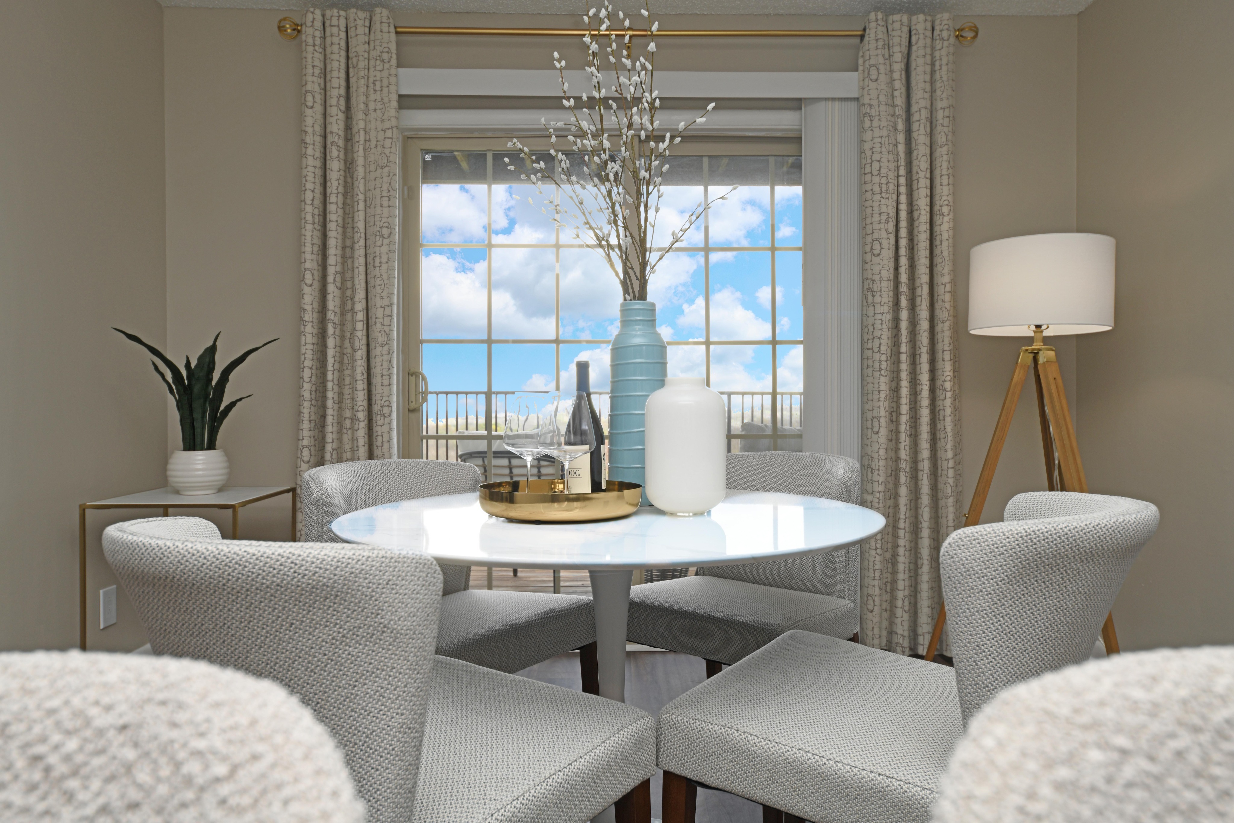 View Photos & Take A Virtual Tour | Views of Brentwood