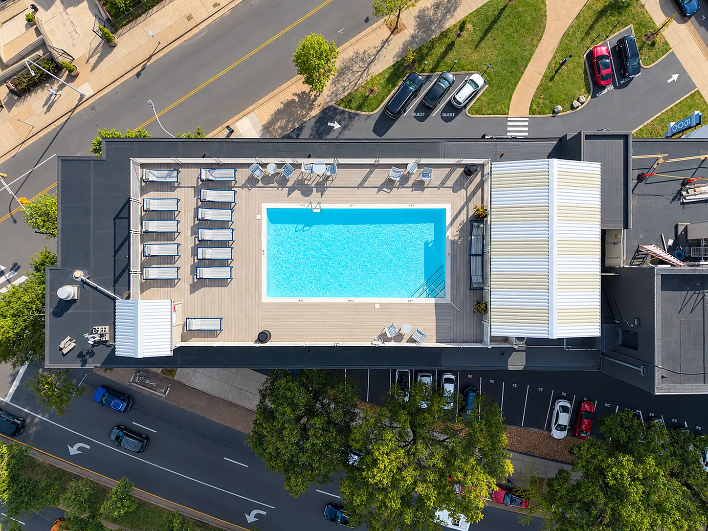 Vetra 500 Fifth - Rooftop Pool