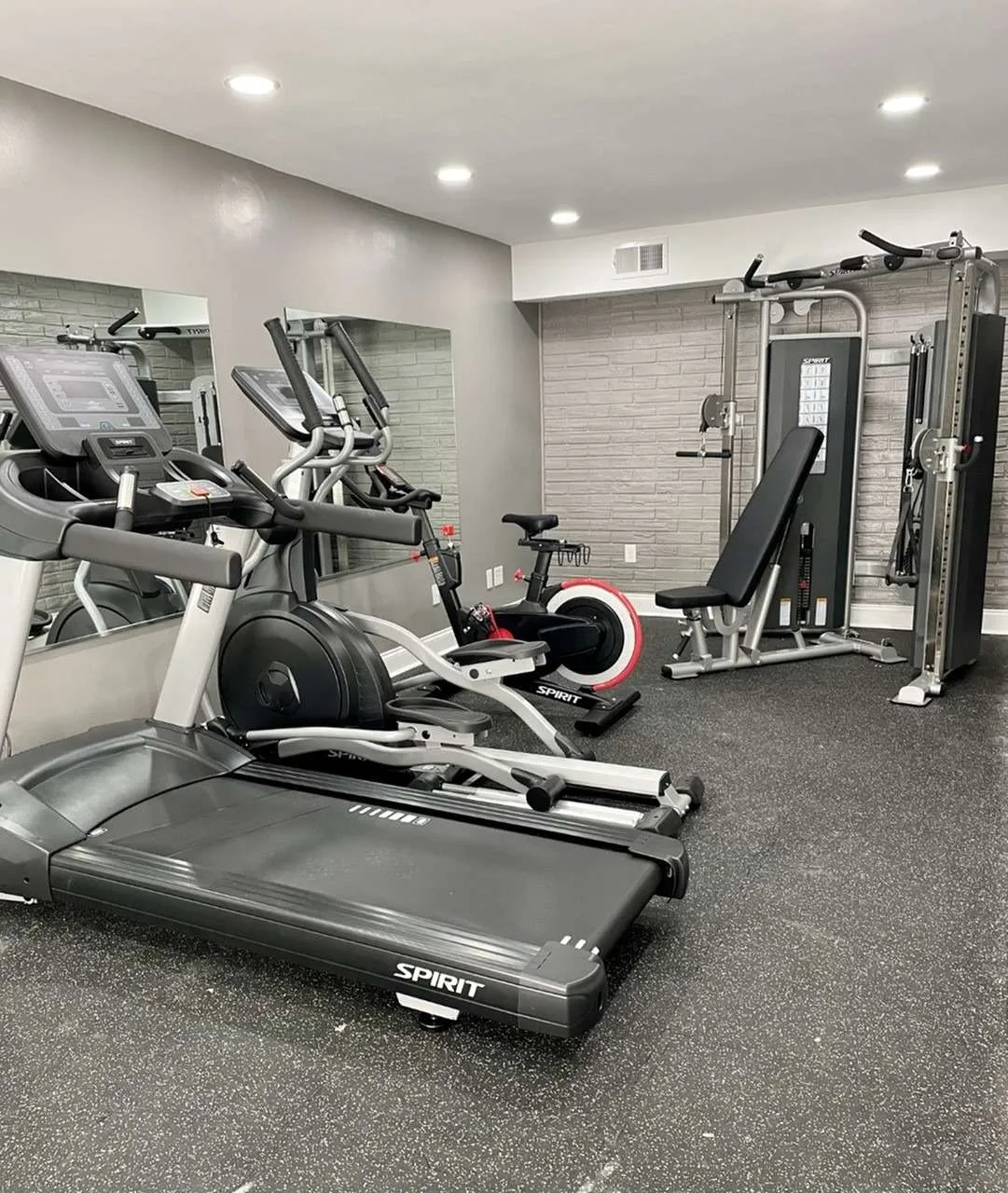 24/7 Fitness Center