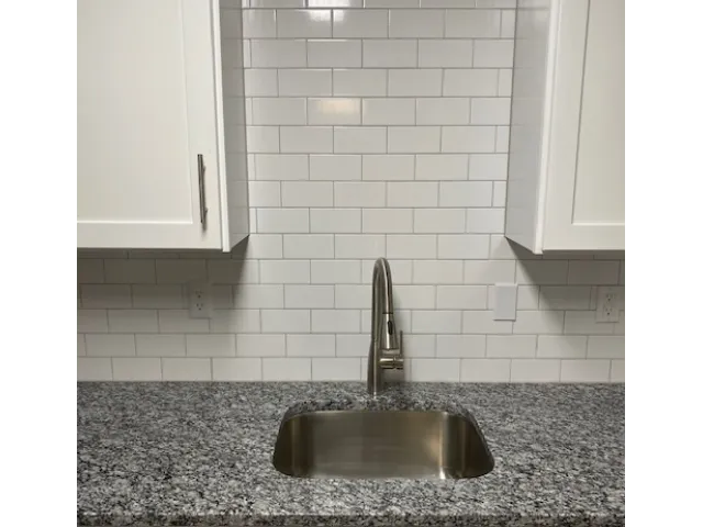 Custom style kitchen tile backsplash