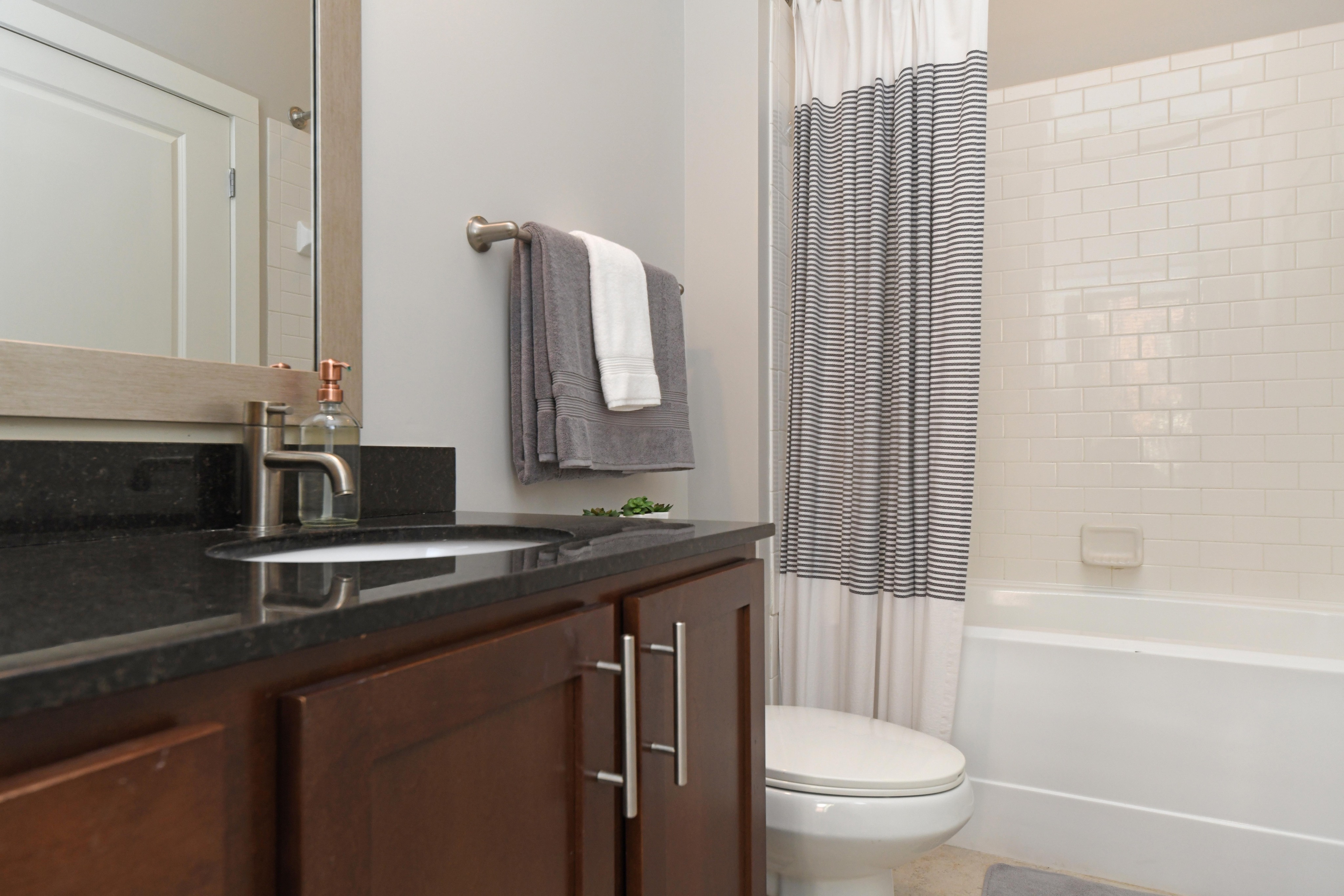 View Our Amenities Pine Street Flats