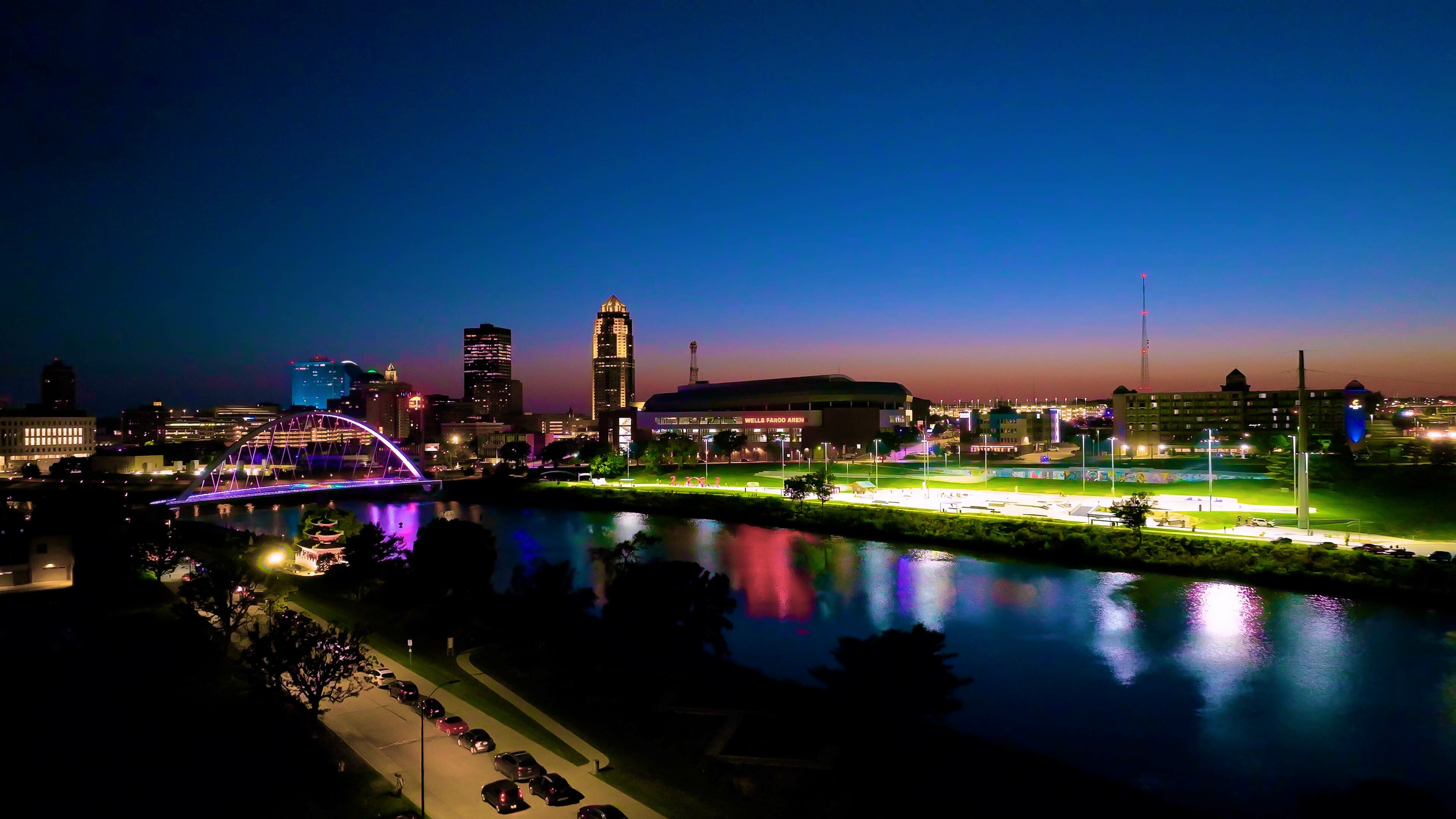 Photos & Videos LEVEL Apartments in Des Moines, IA