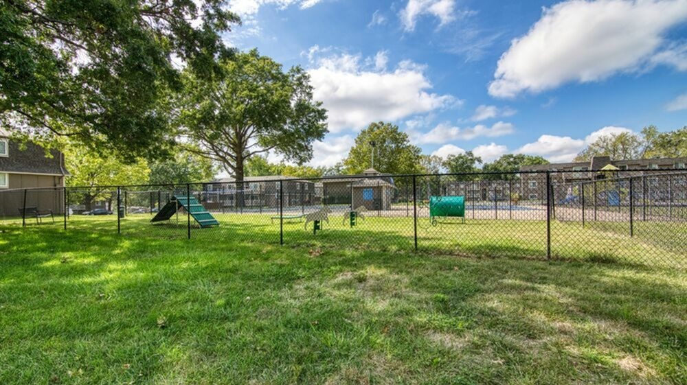 View Photos Concord Square Apartments