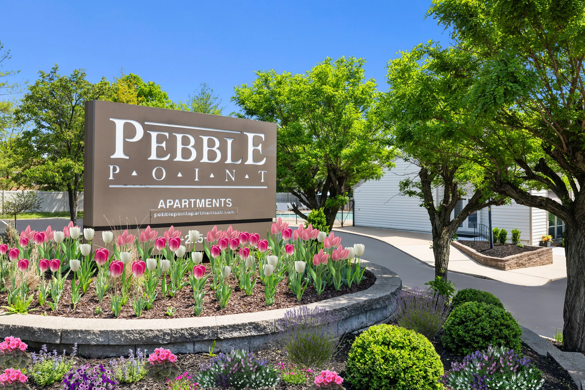 Photos of Pebble Point Apartments for Rent in Manchester, MO