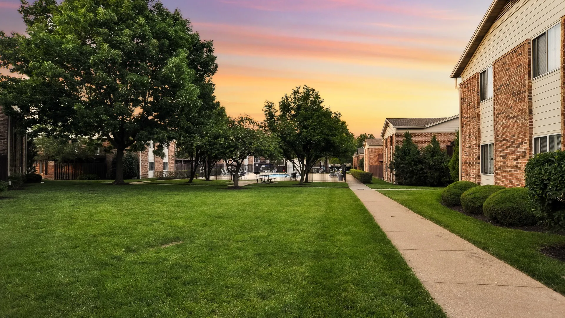 Exterior | Deerfield Apartments in St Louis, MO