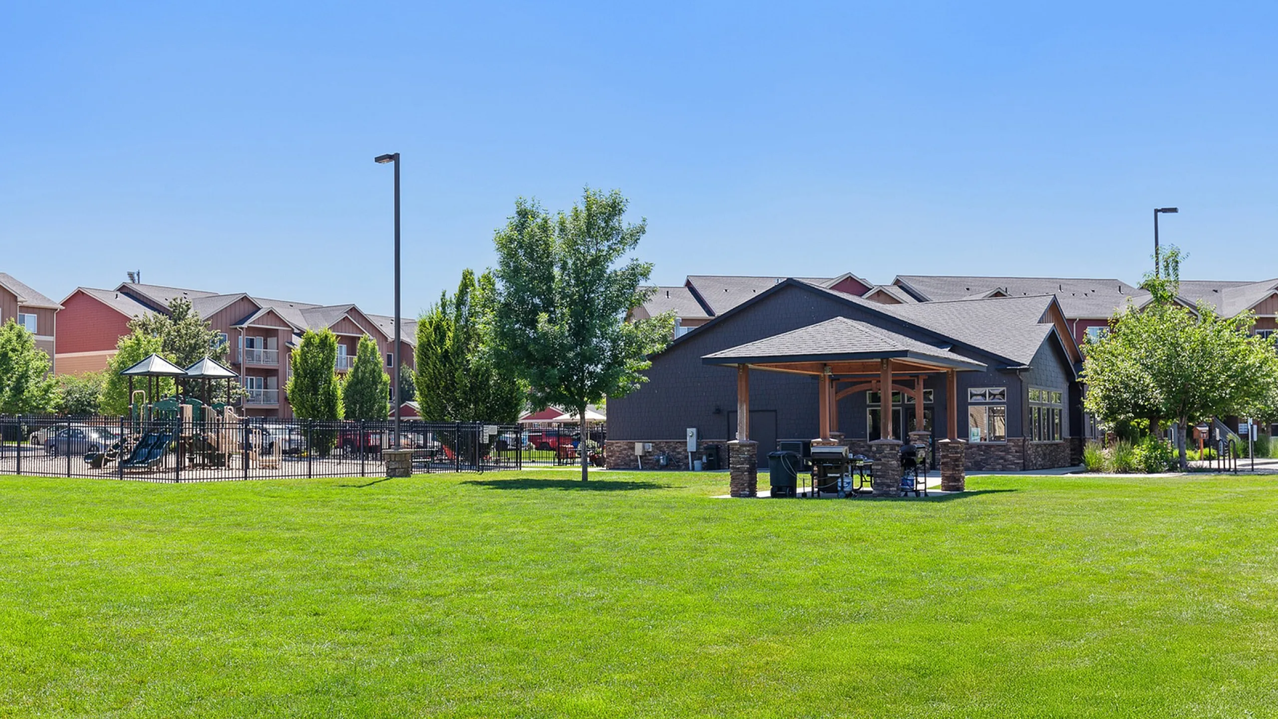 Exterior View of Apartments and Grounds 2