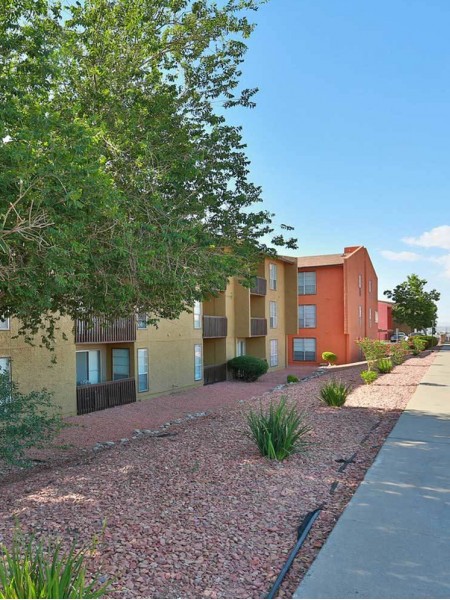 Luna Verde Apartments; pet friendly; one, two, three bedrooms; El Paso, TX near Fort Bliss UTEP