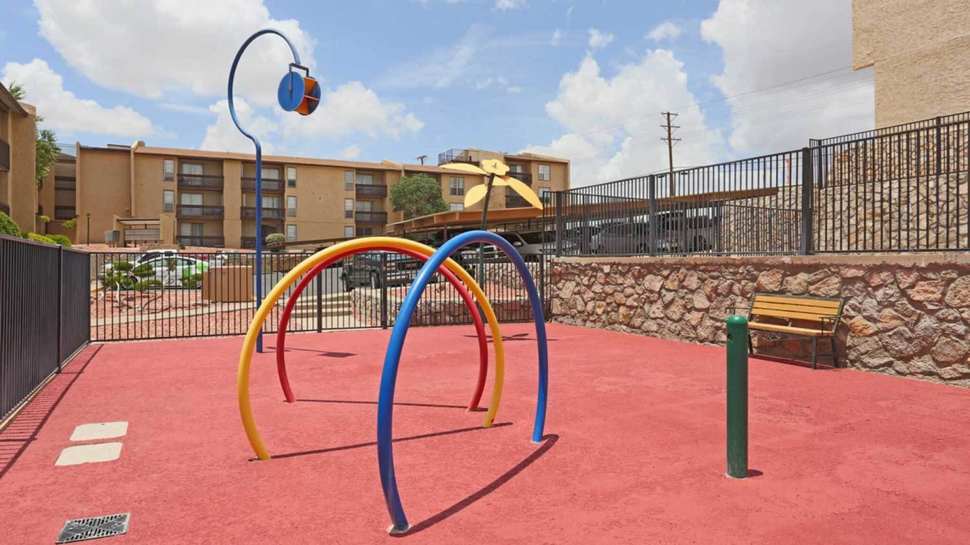 Luna Verde Apartments; pet friendly; one, two, three bedrooms; El Paso, TX near Fort Bliss UTEP