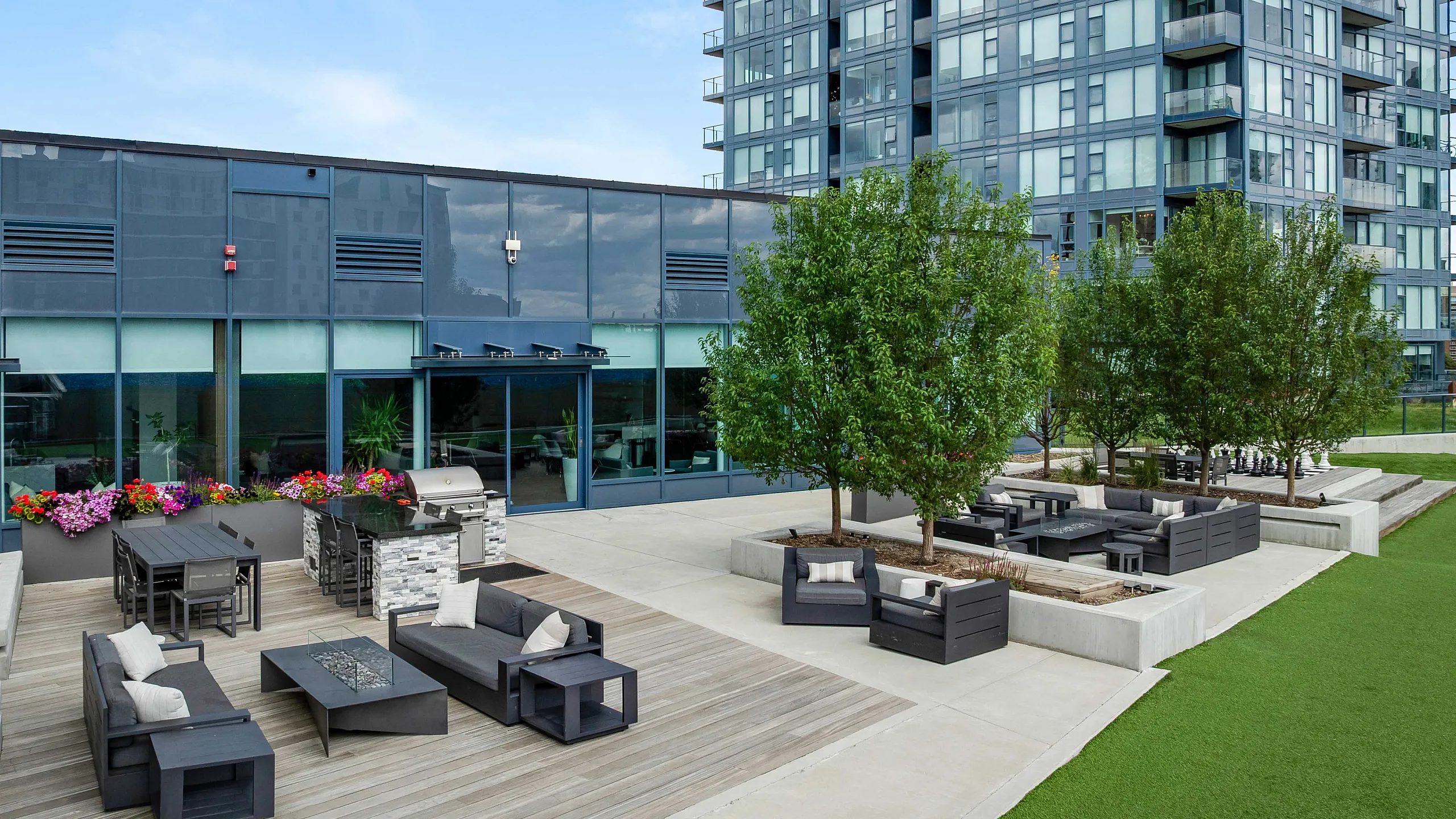 Green And Luxurious High-Rise Apartments photo