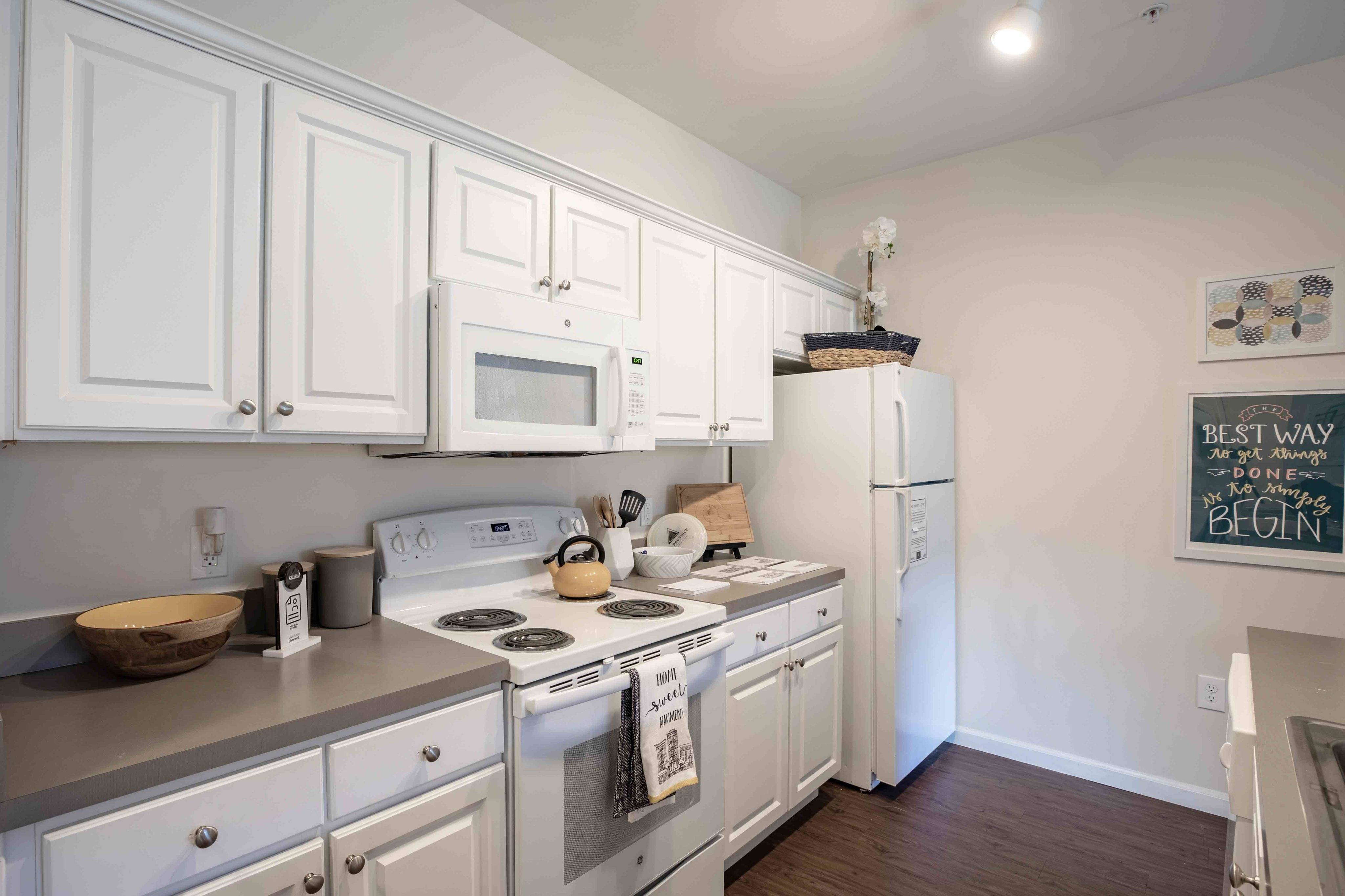 Model Unit Kitchen