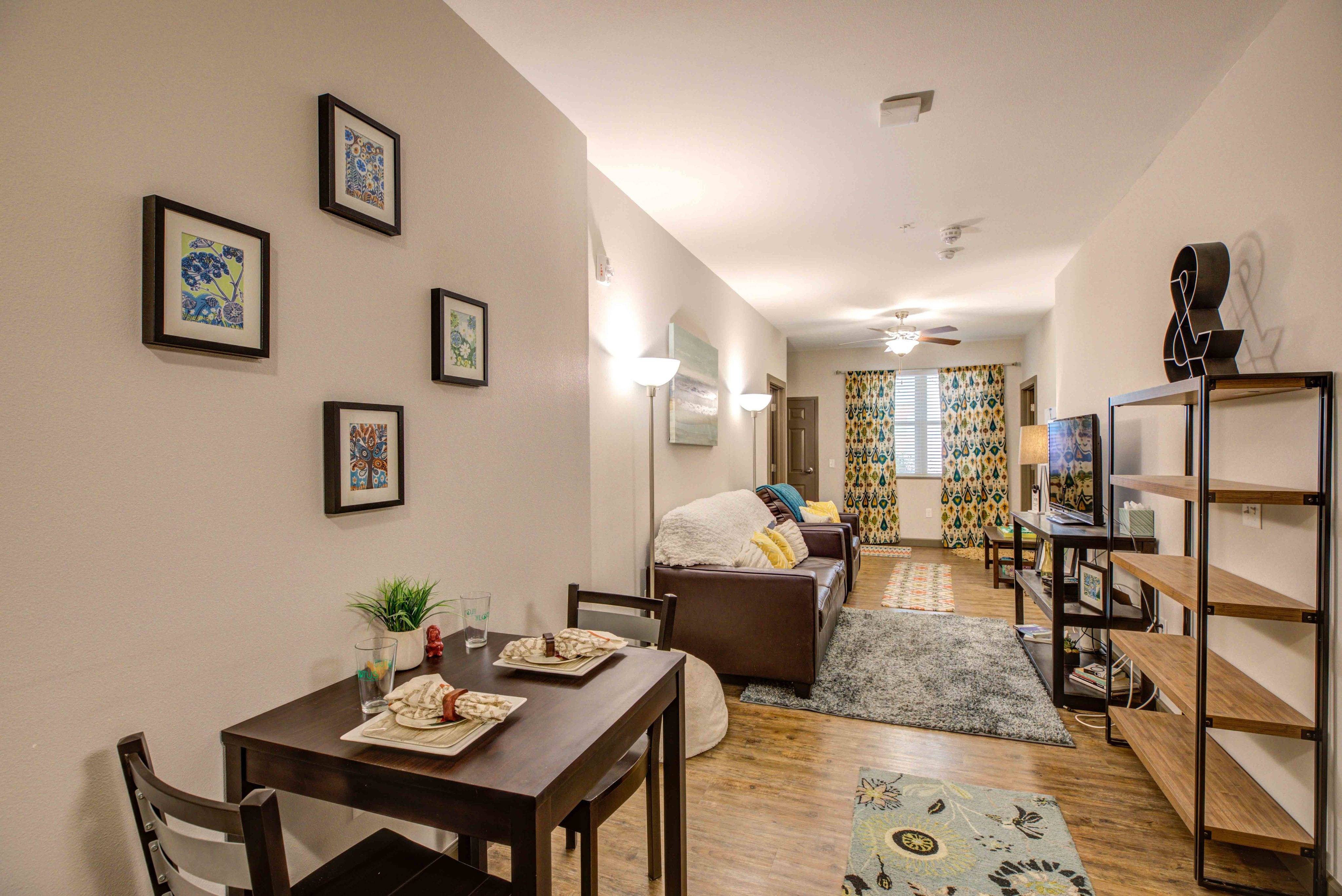 Model Unit Living Room