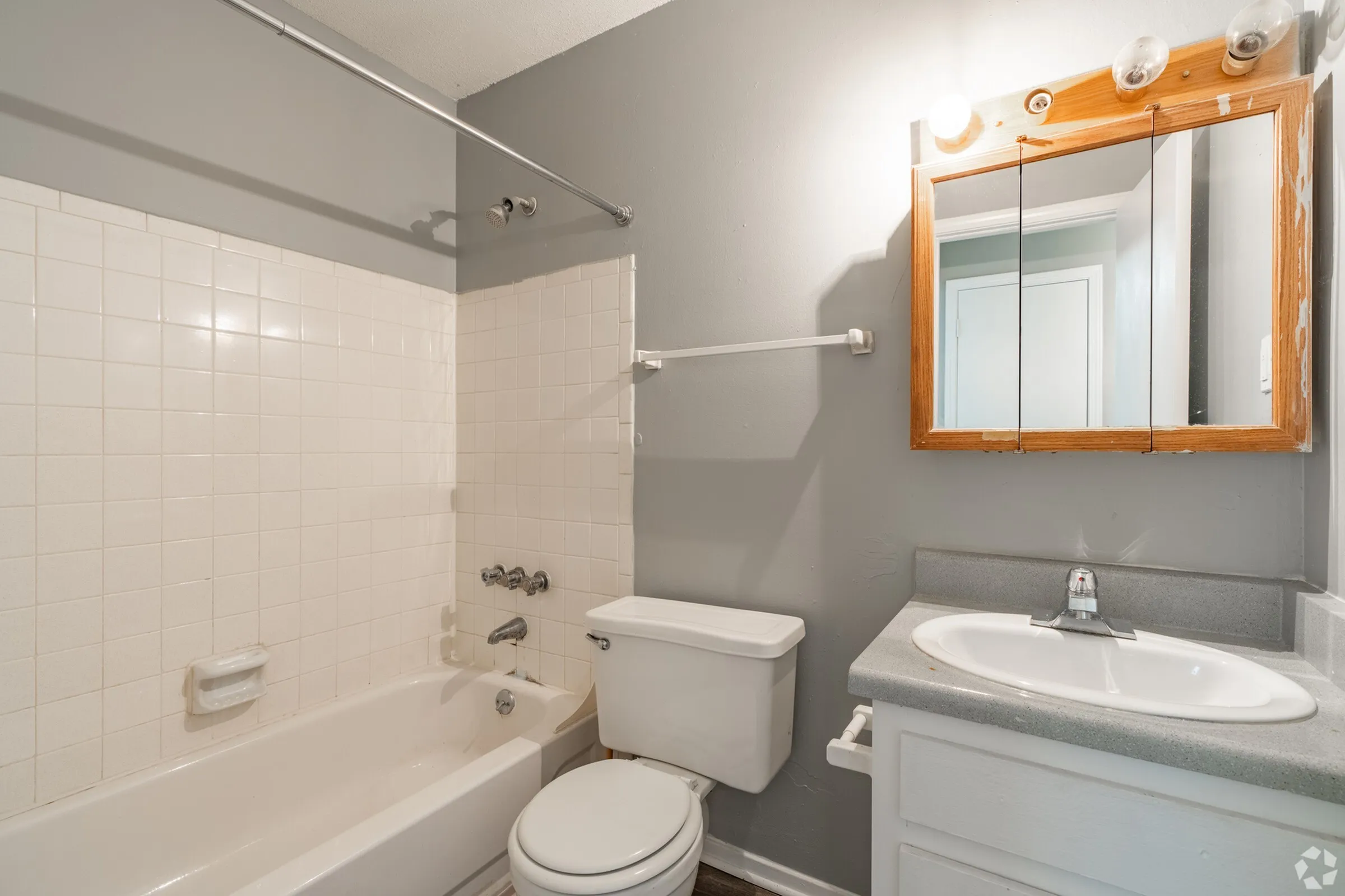 Lexington Apartments - Bathroom Interior