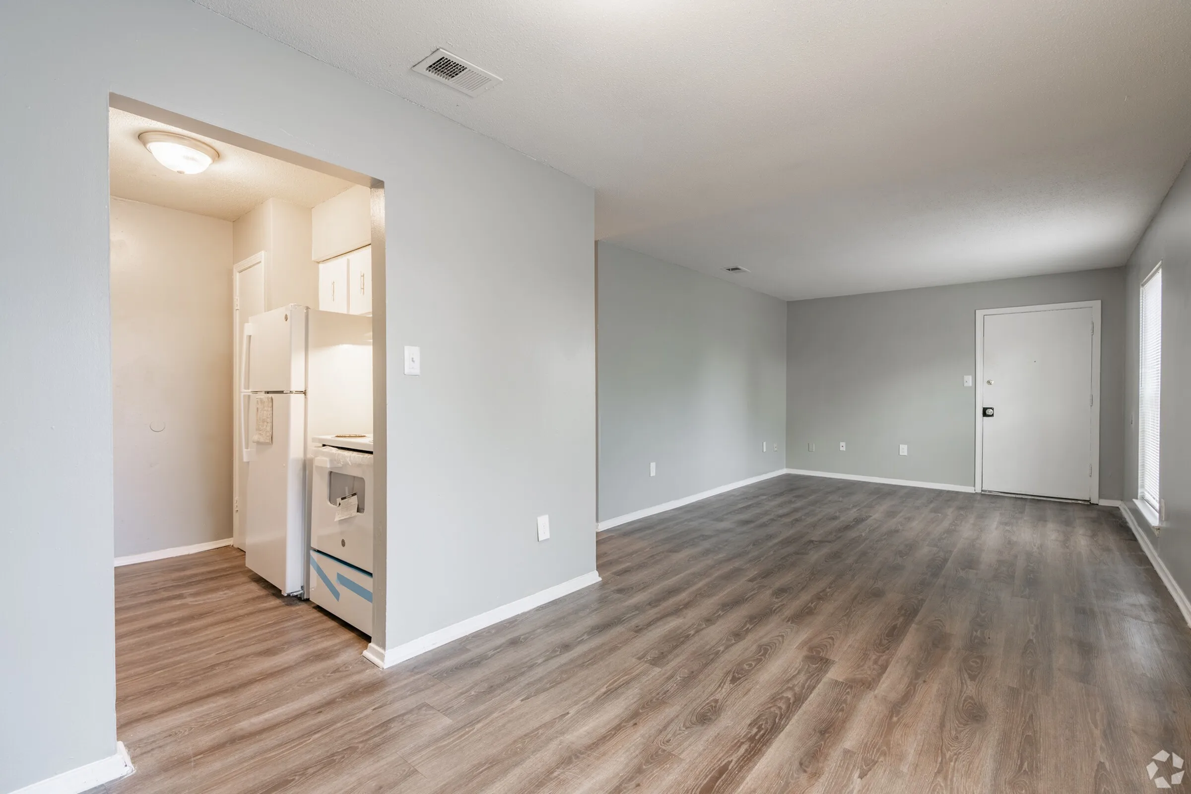 Lexington Apartments - Open Living Area