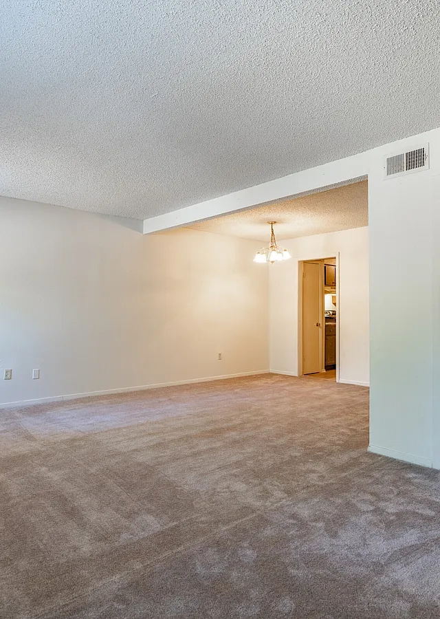 The Glen Townhomes - Spacious Living Area