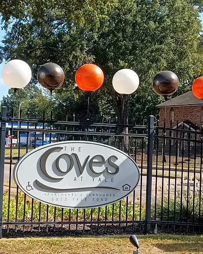 Coves at Yale - Entrance Sign