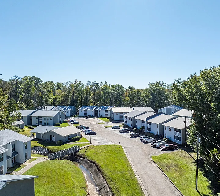 Aerial view of Meadow Creek Apartments in Jackson, MS