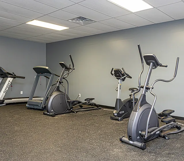 Cardio room with treadmills and ellipticals at Trails at Northpointe in Jackson, MS