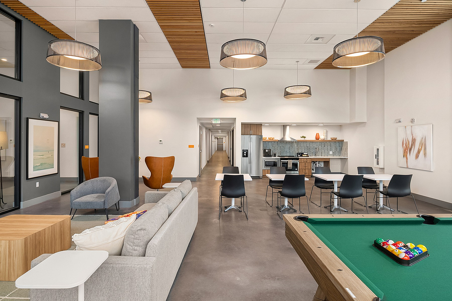 Lounge 1