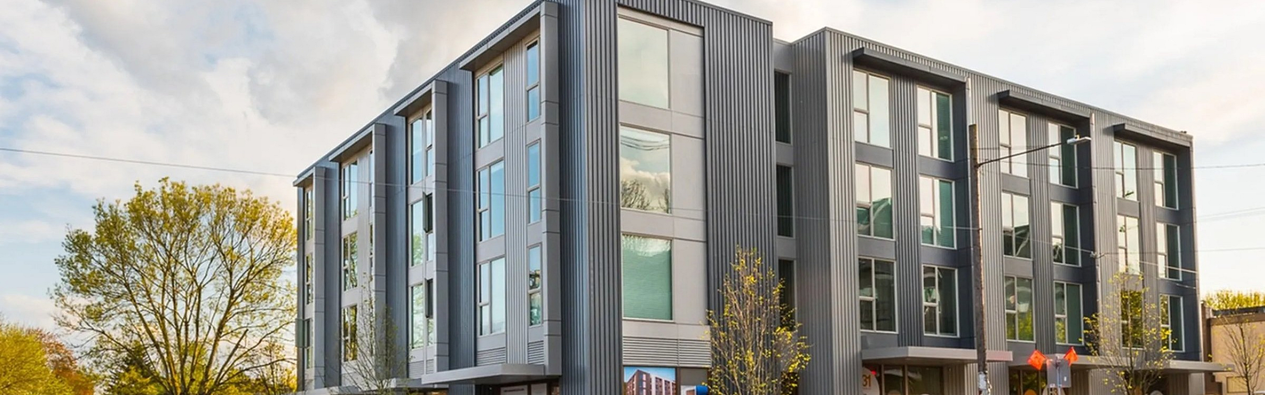 Hawthorne 31 Apartments - Modern Exterior