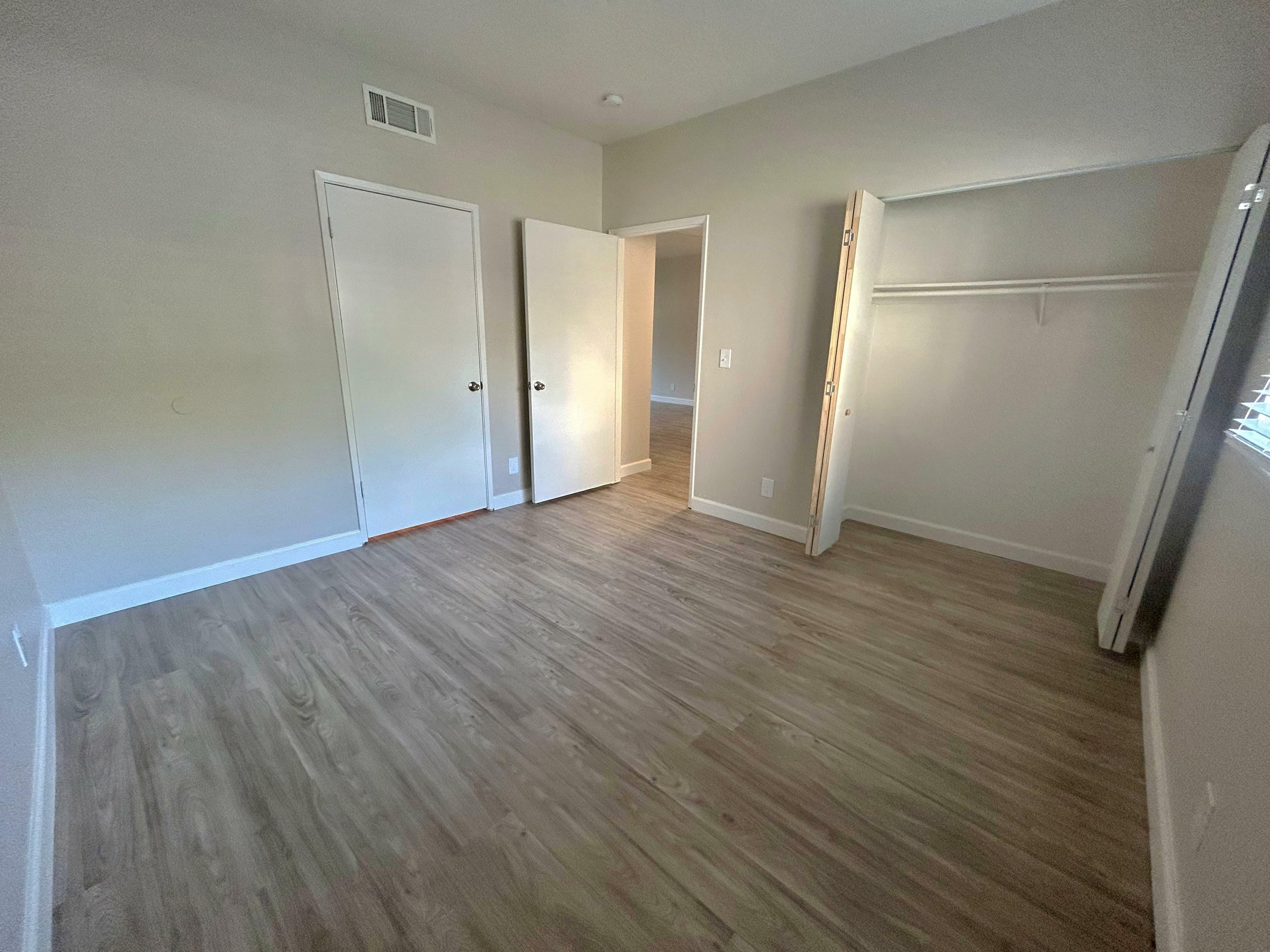 View Photos | Regency Cove Apartments