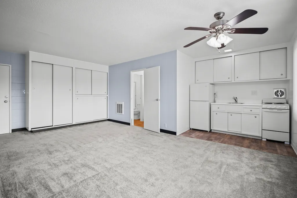 Living/Kitchen