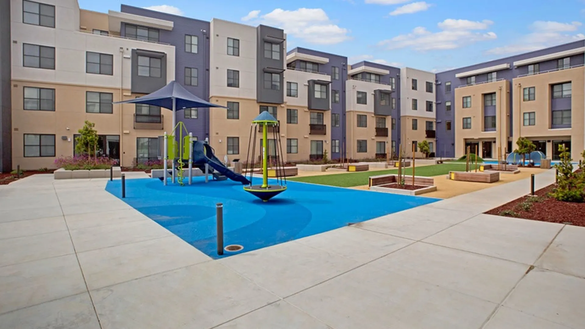705 Serramonte Court Yard Playground