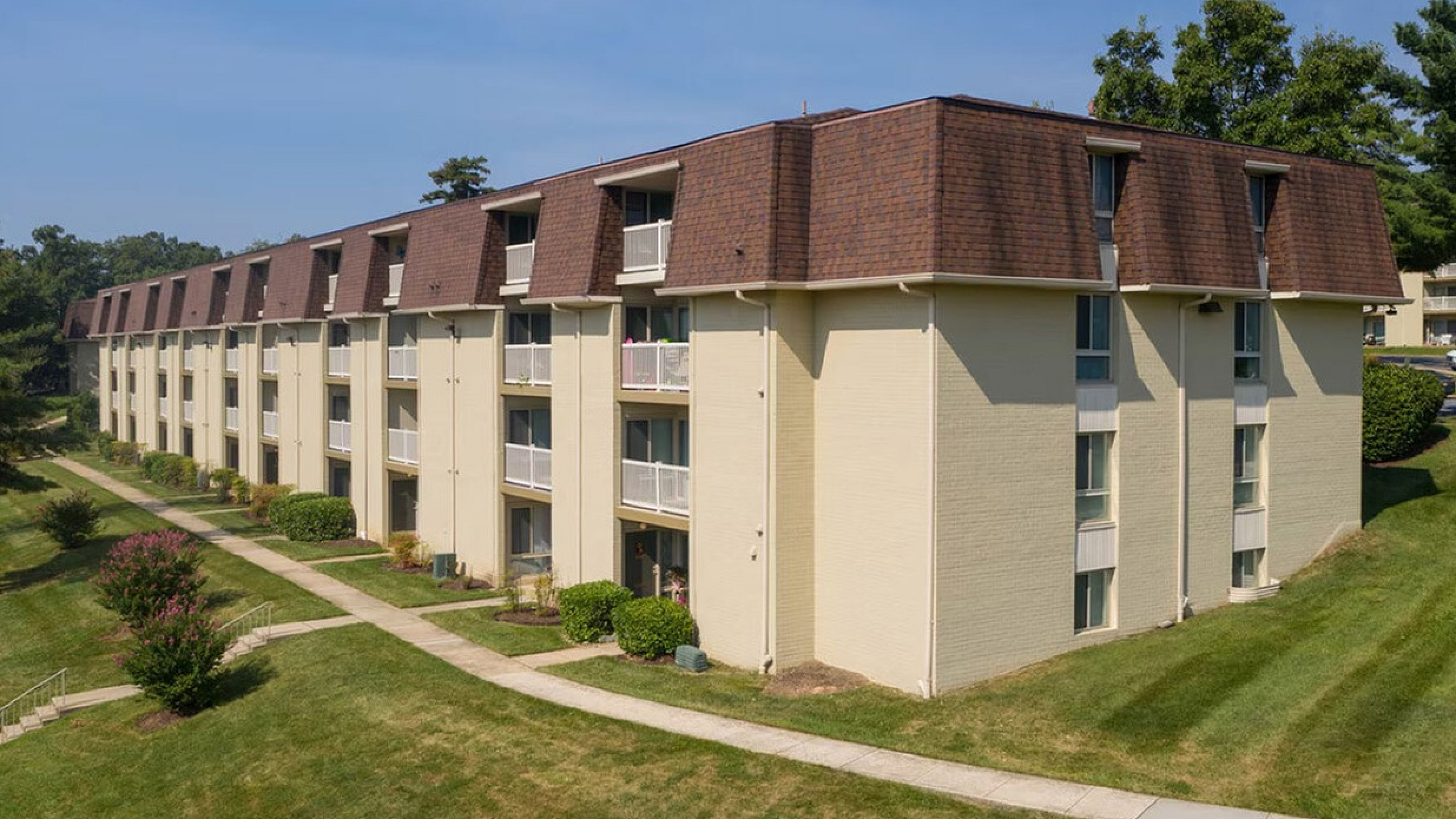 Crestleigh Apartment Building