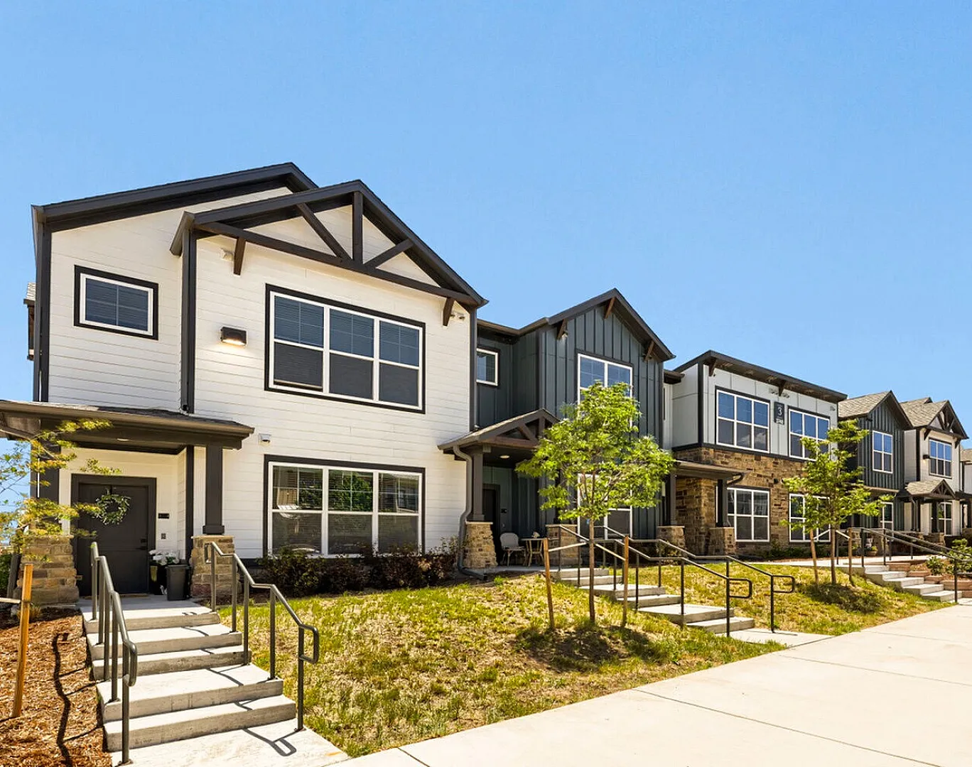 Ara Exterior
