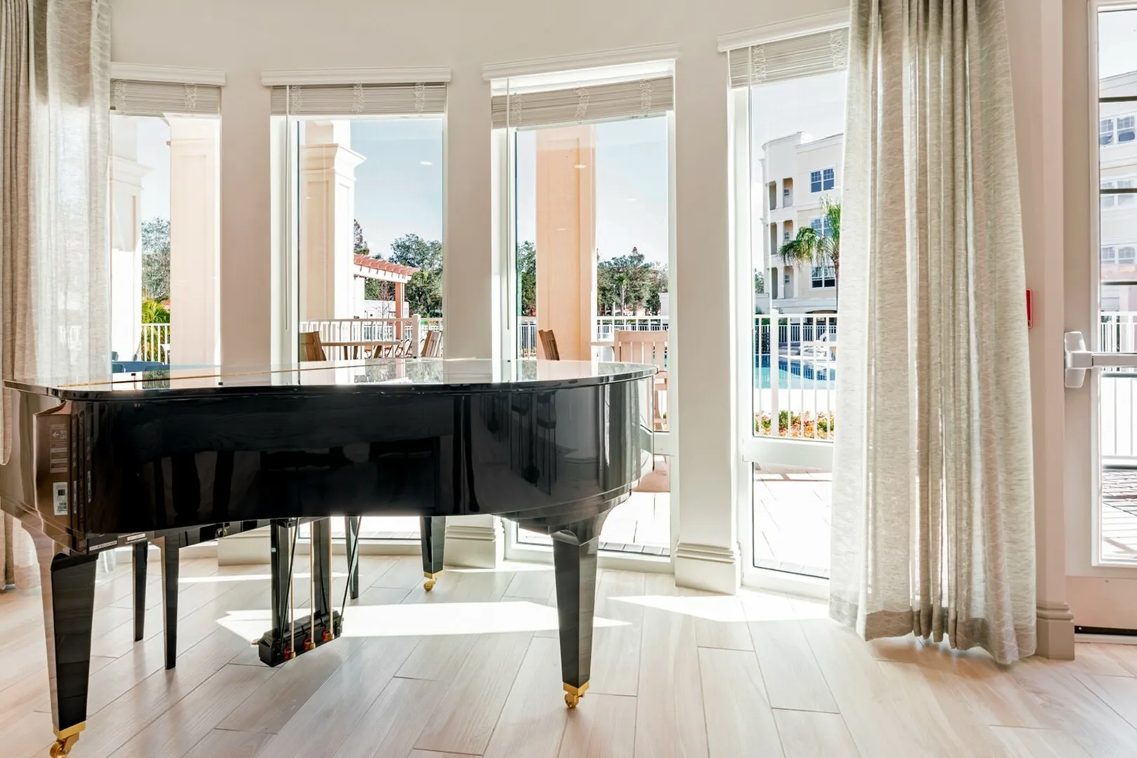 Elegant Resident great room | Sarasota FL Apartment Homes | Alloro at University Groves