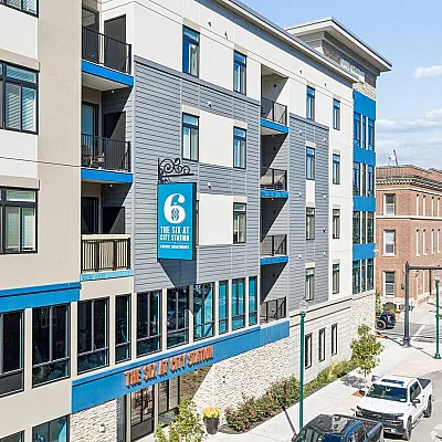 The Six at City Station - Exterior View