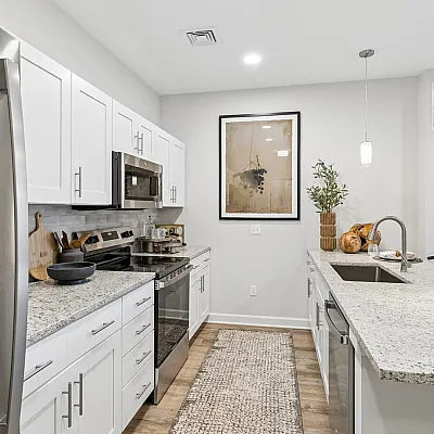 The Six at City Station - Modern Kitchen