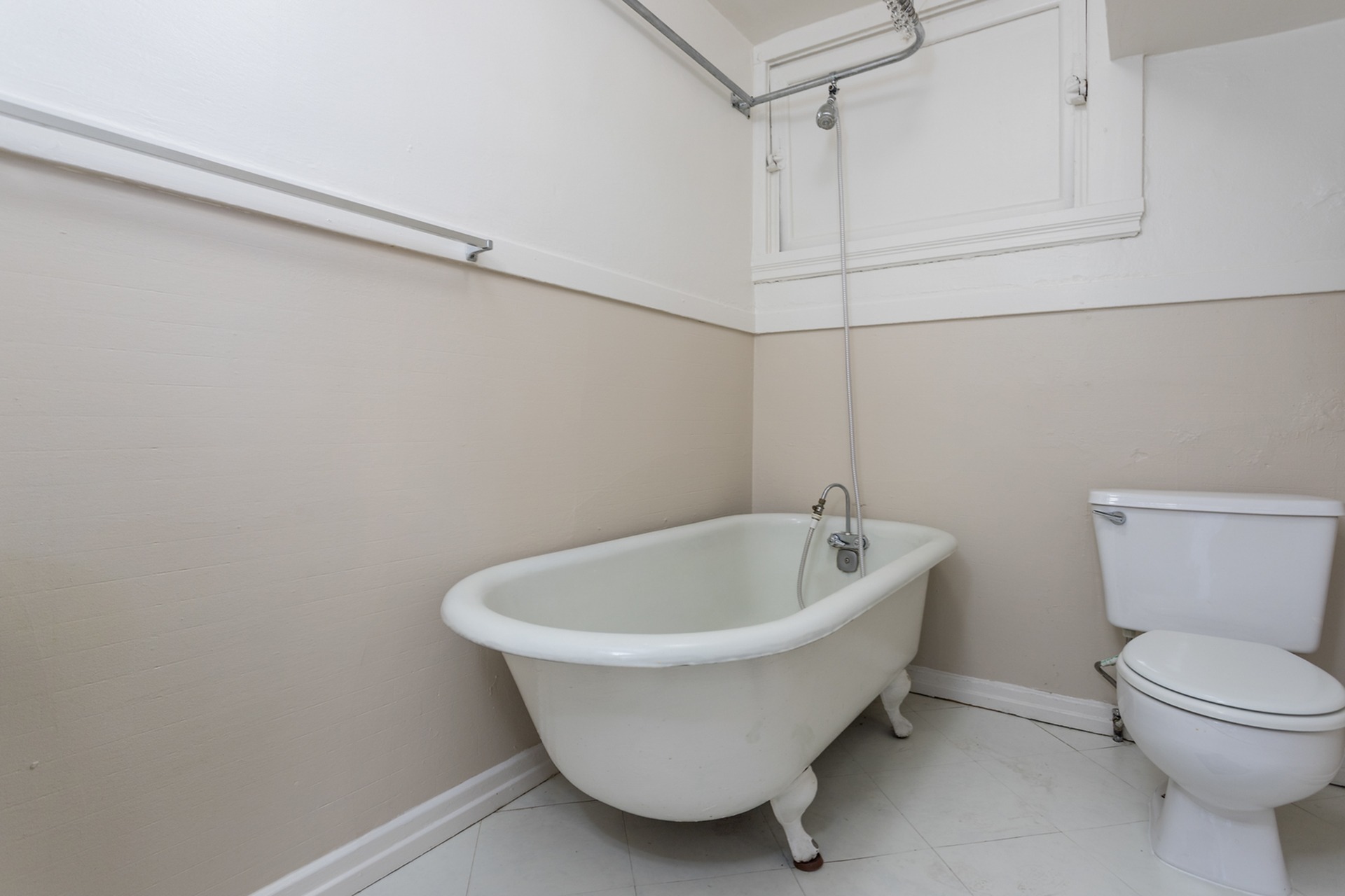 View Photos Kingsbury Apartments