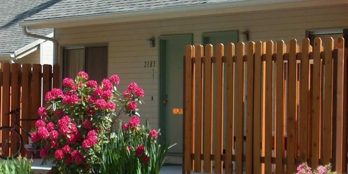 oak creek townhomes-eugene oregon